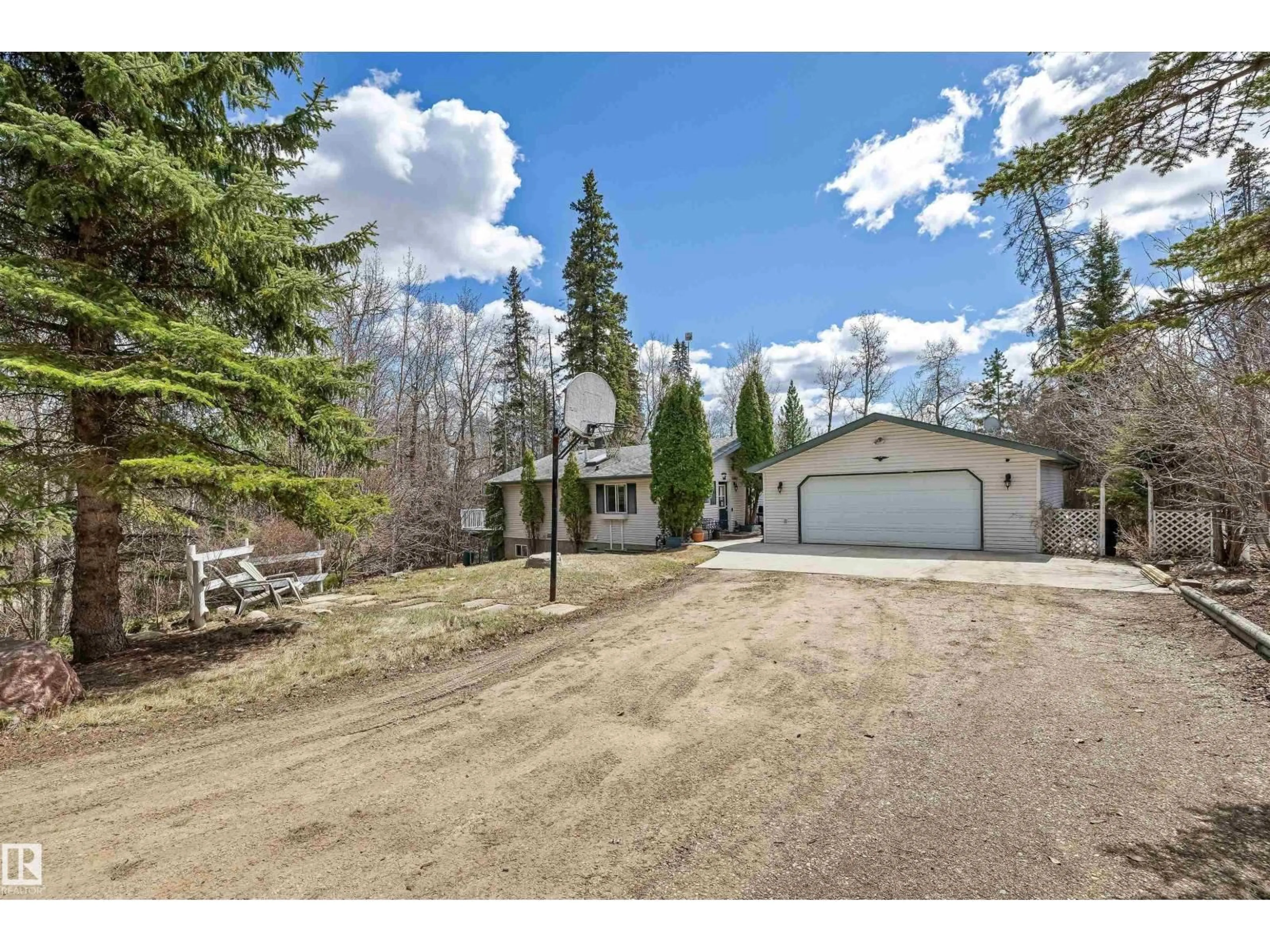A pic from outside/outdoor area/front of a property/back of a property/a pic from drone, unknown for 21061 - 73 WYE RD, Rural Strathcona County Alberta T8G1C7