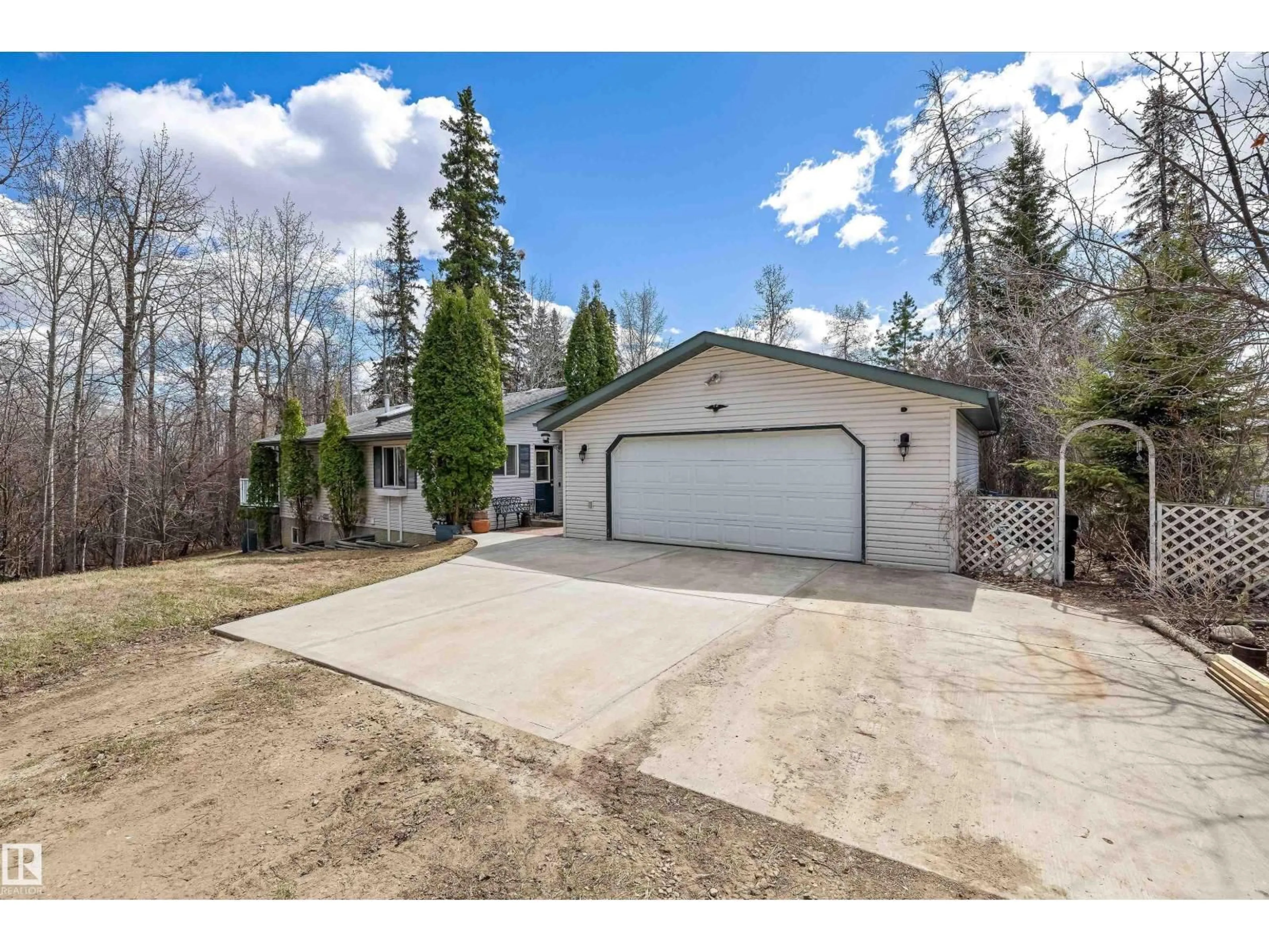 A pic from outside/outdoor area/front of a property/back of a property/a pic from drone, street for 21061 - 73 WYE RD, Rural Strathcona County Alberta T8G1C7