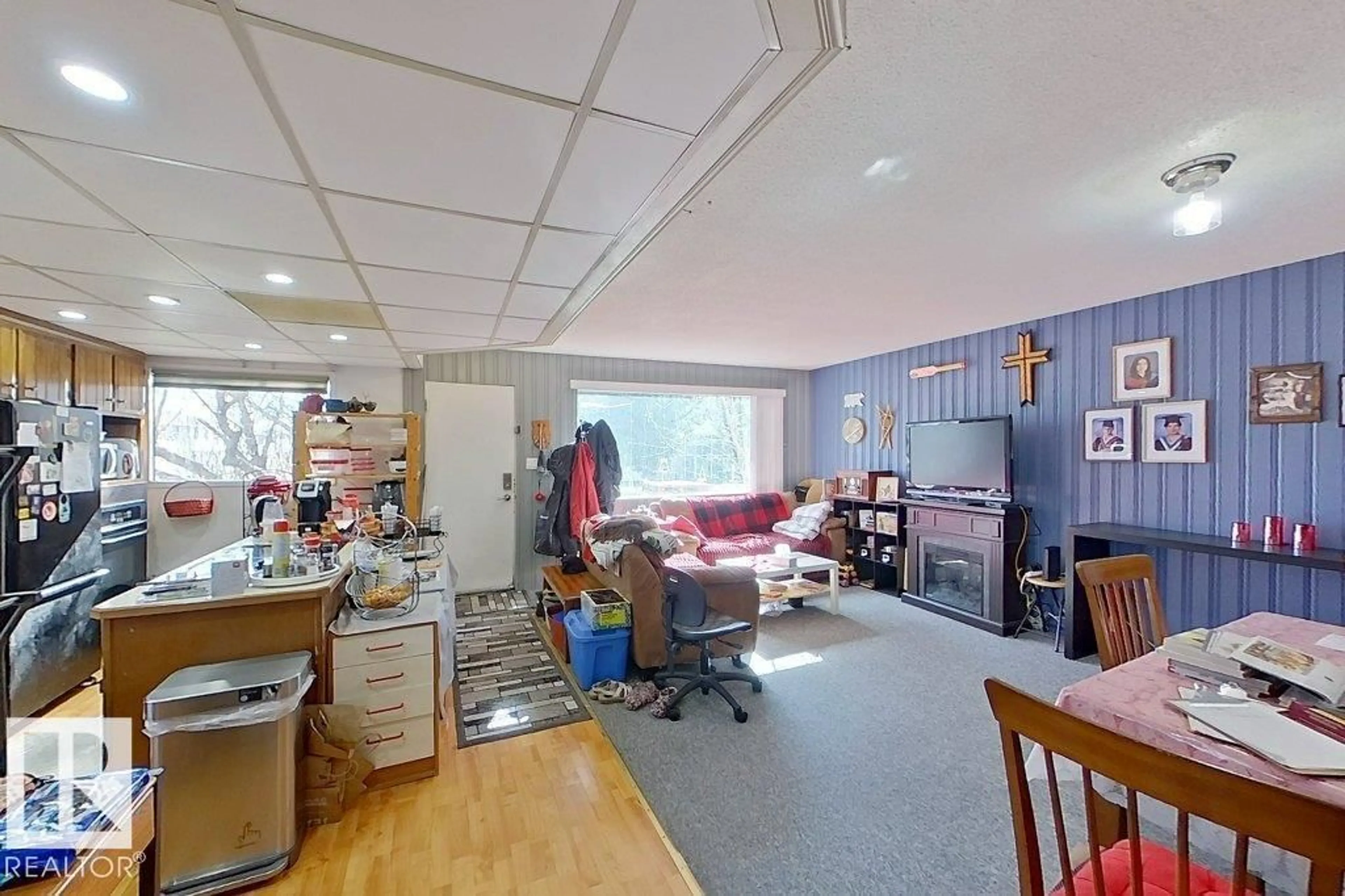 A pic of a room for 11406 32 ST, Edmonton Alberta T5W4R9