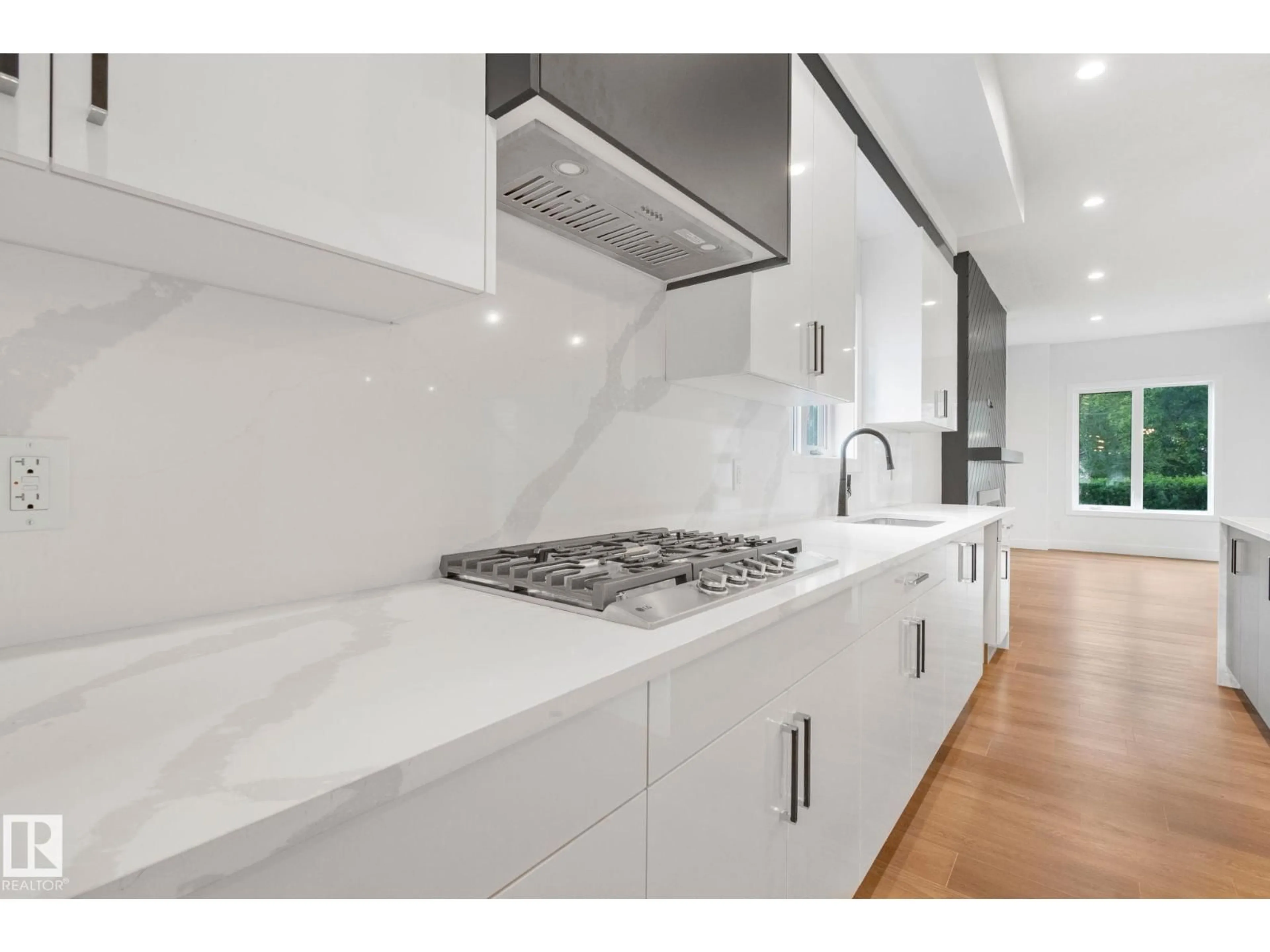 Contemporary kitchen, ceramic/tile floor for NW - 11036 128 ST, Edmonton Alberta T5M0W6