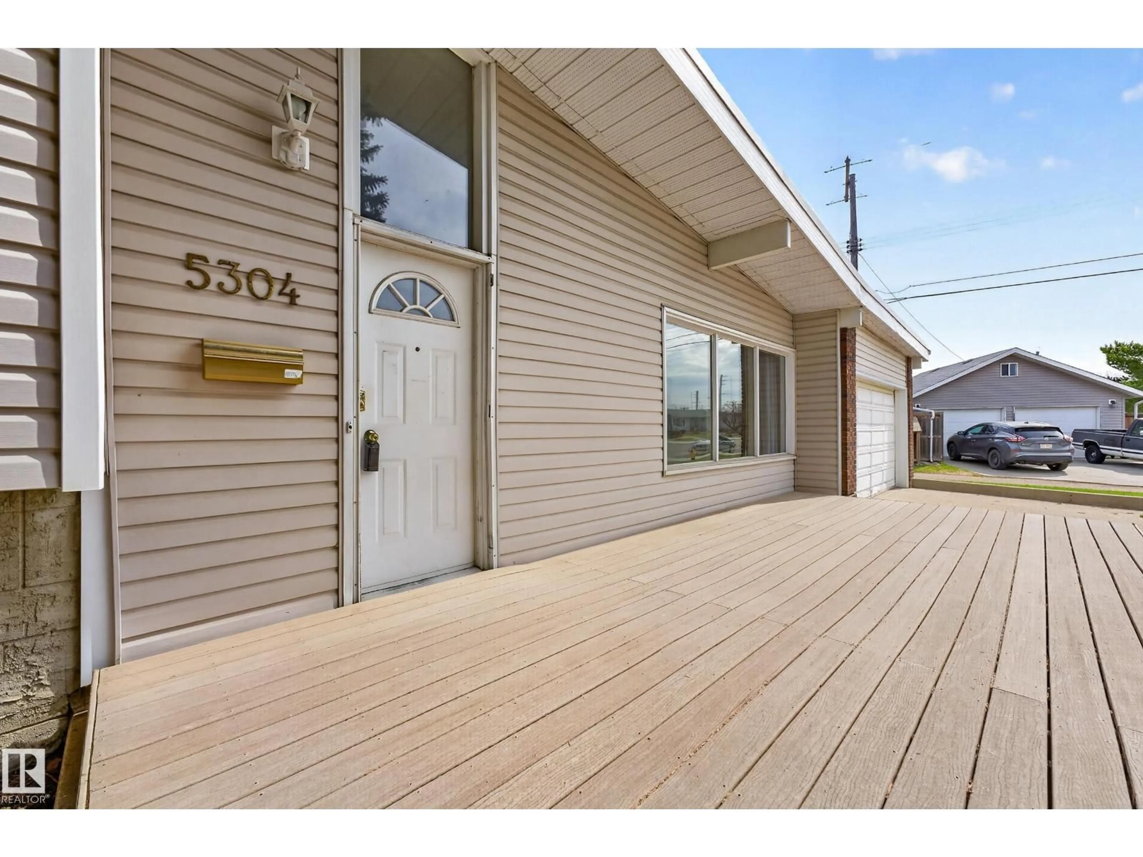 Unknown for 5304 90A AV, Edmonton Alberta T6B0P8