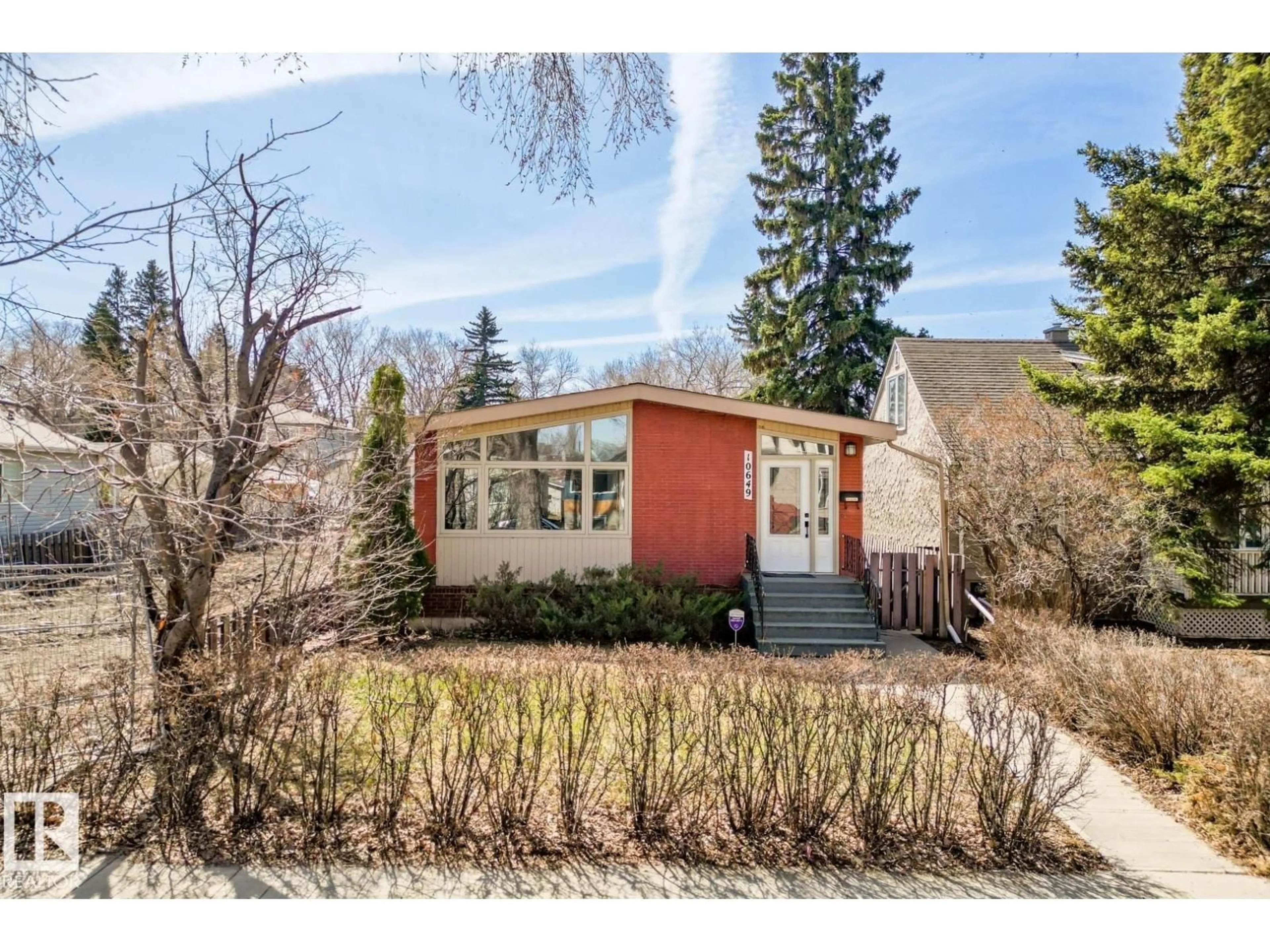 Unknown for 10649 67 AV, Edmonton Alberta T6H1Z7