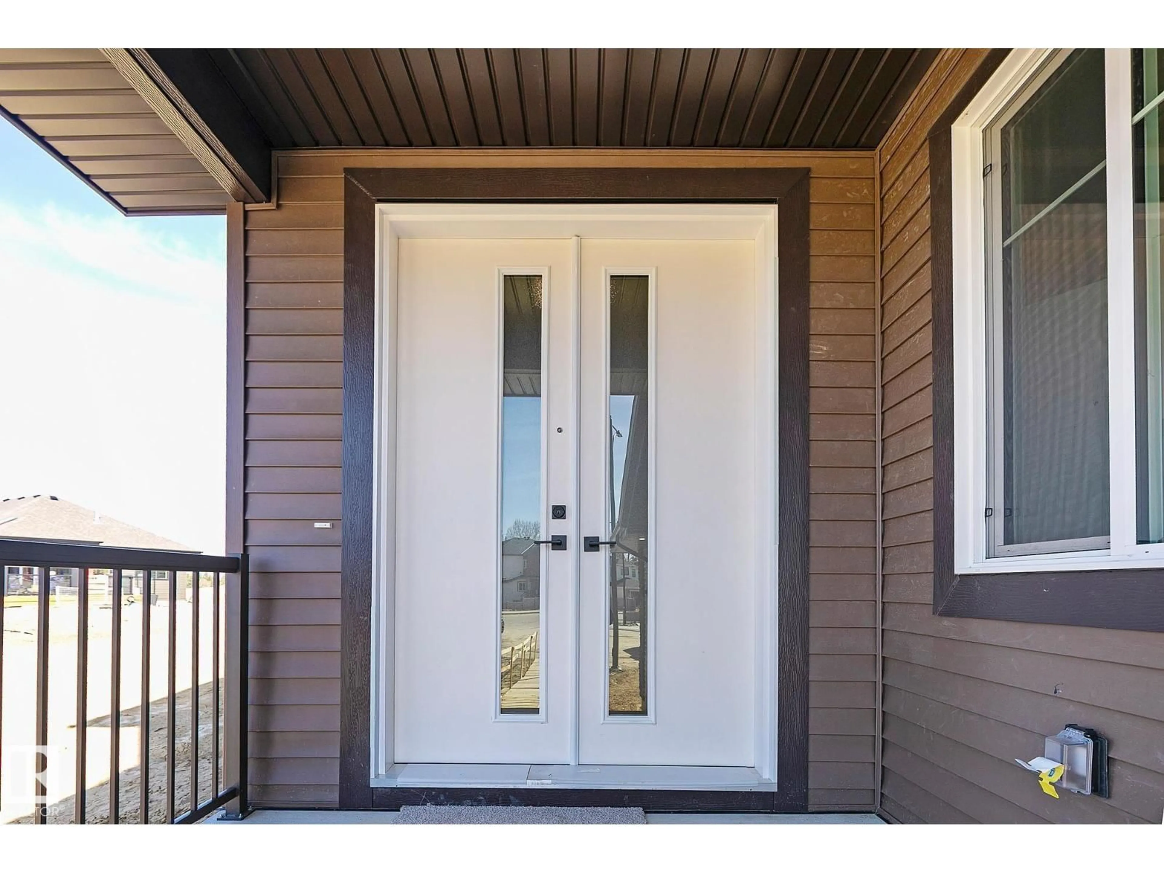 Indoor entryway for 161 GRAYBRIAR DR, Stony Plain Alberta T7Z0M7