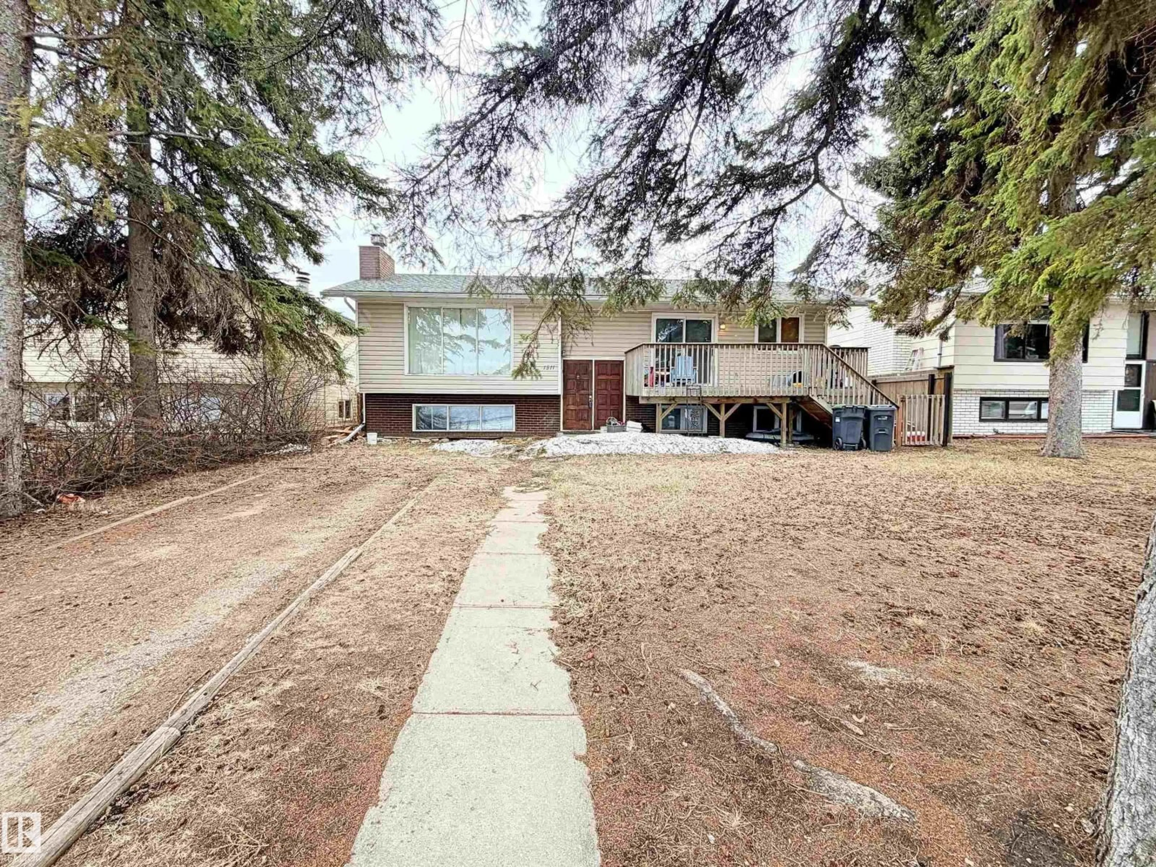 A pic from outside/outdoor area/front of a property/back of a property/a pic from drone, street for 1911 1 AV, Cold Lake Alberta T9M1E4
