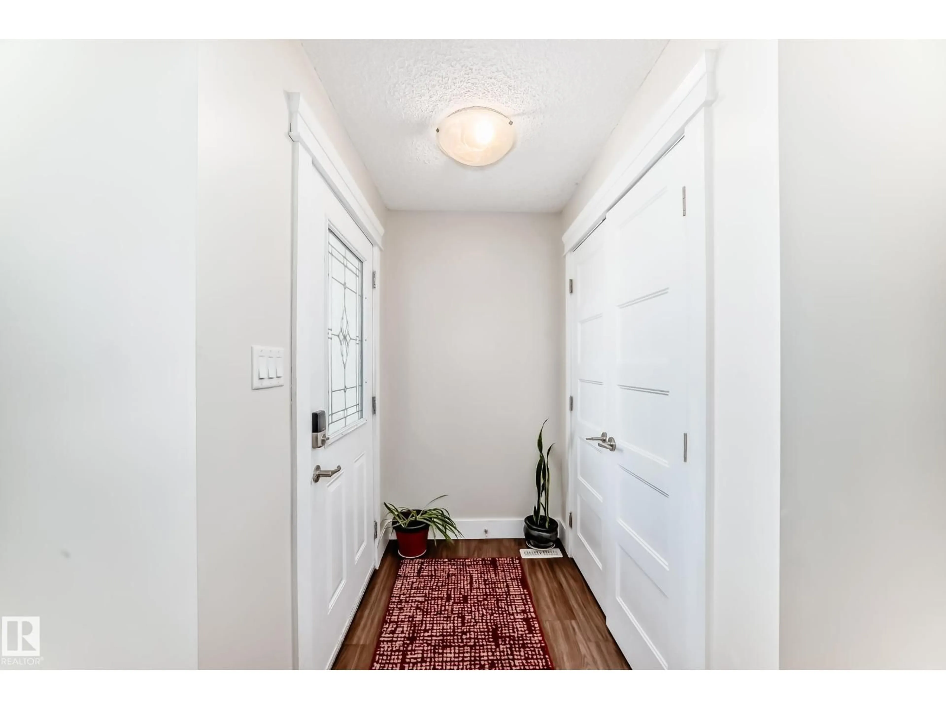 Indoor entryway for NW - 11732 123 ST, Edmonton Alberta T5M0G9