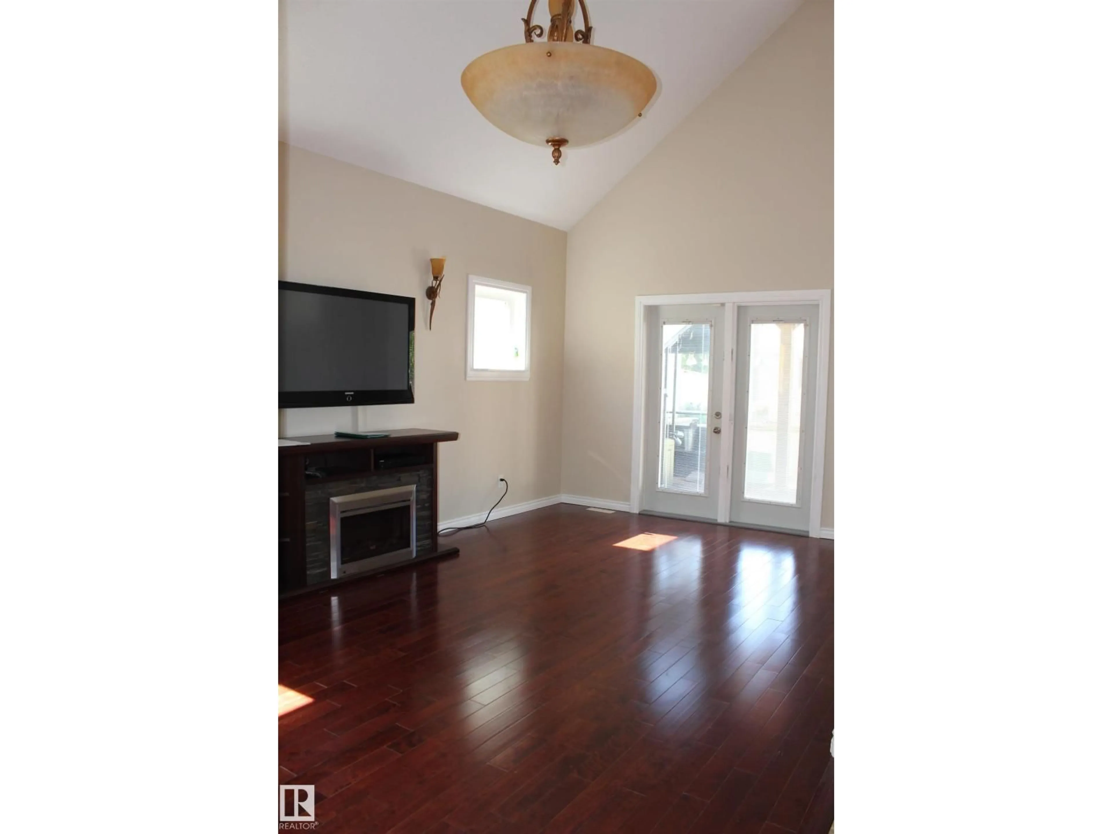 A pic of a room for 5027 52 AV, Mundare Alberta T0B3H0