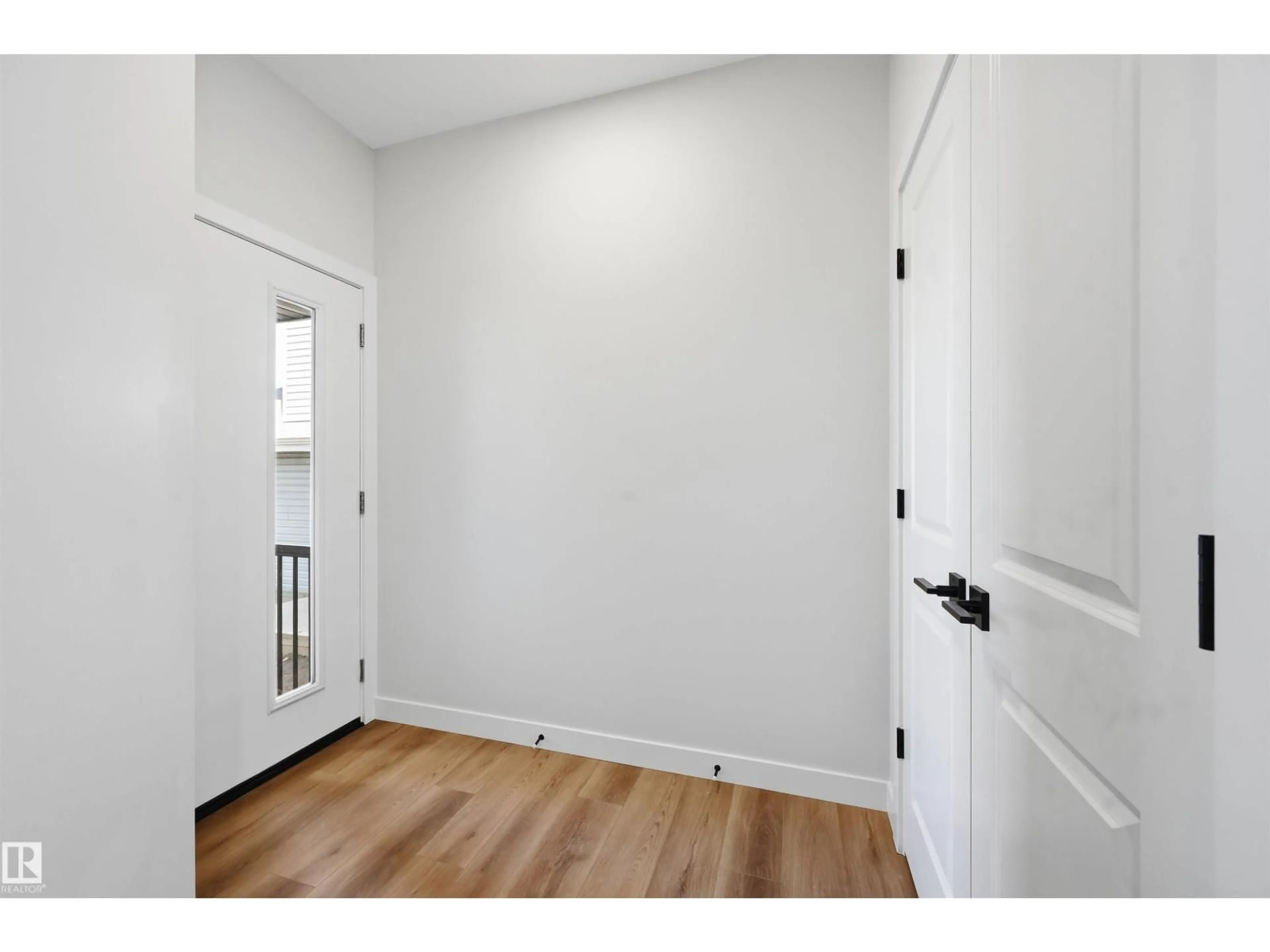 Indoor entryway for 2815 188 ST, Edmonton Alberta T6M3J1