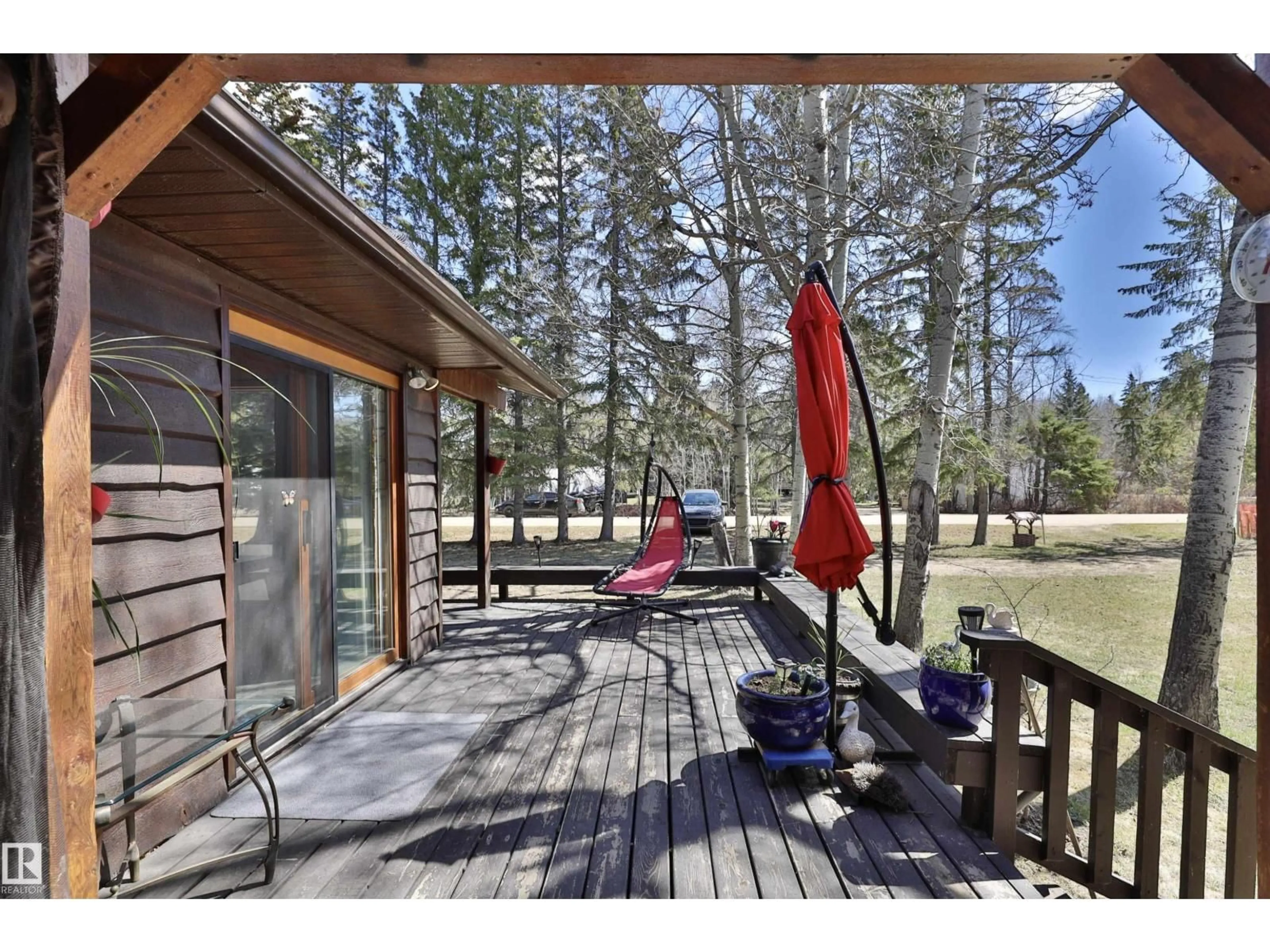 Patio, water/lake/river/ocean view for 6309 49 ST, Rural Wetaskiwin County Alberta T0C2C0