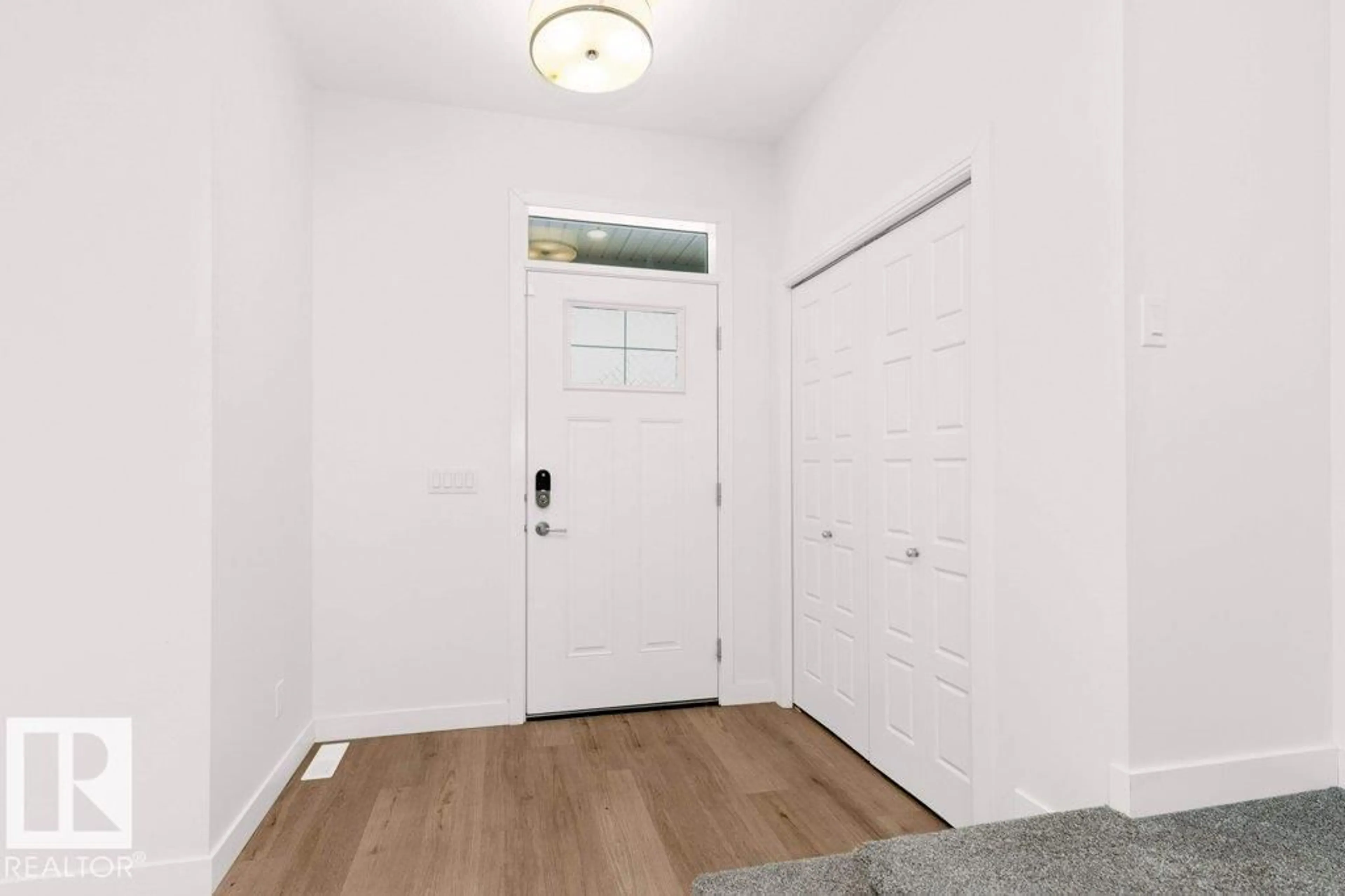Indoor entryway for SW - 1529 PLUM CI, Edmonton Alberta T6X2Z8