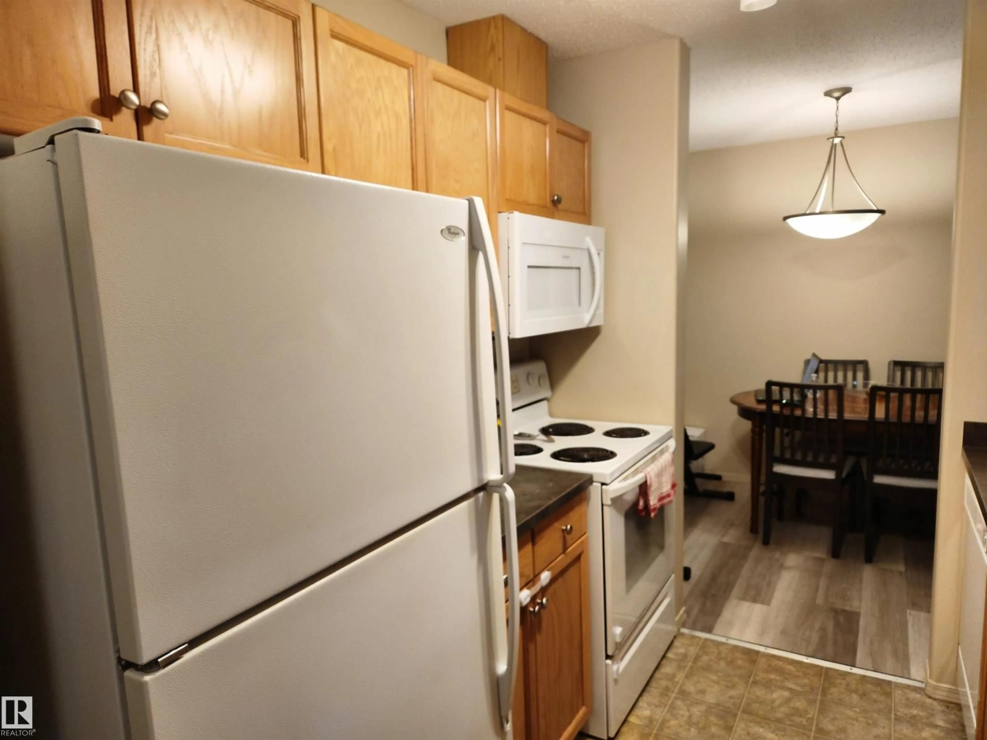 Standard kitchen, unknown for 2098 - 125 BLACKMUD CREEK DR, Edmonton Alberta T6W1T7