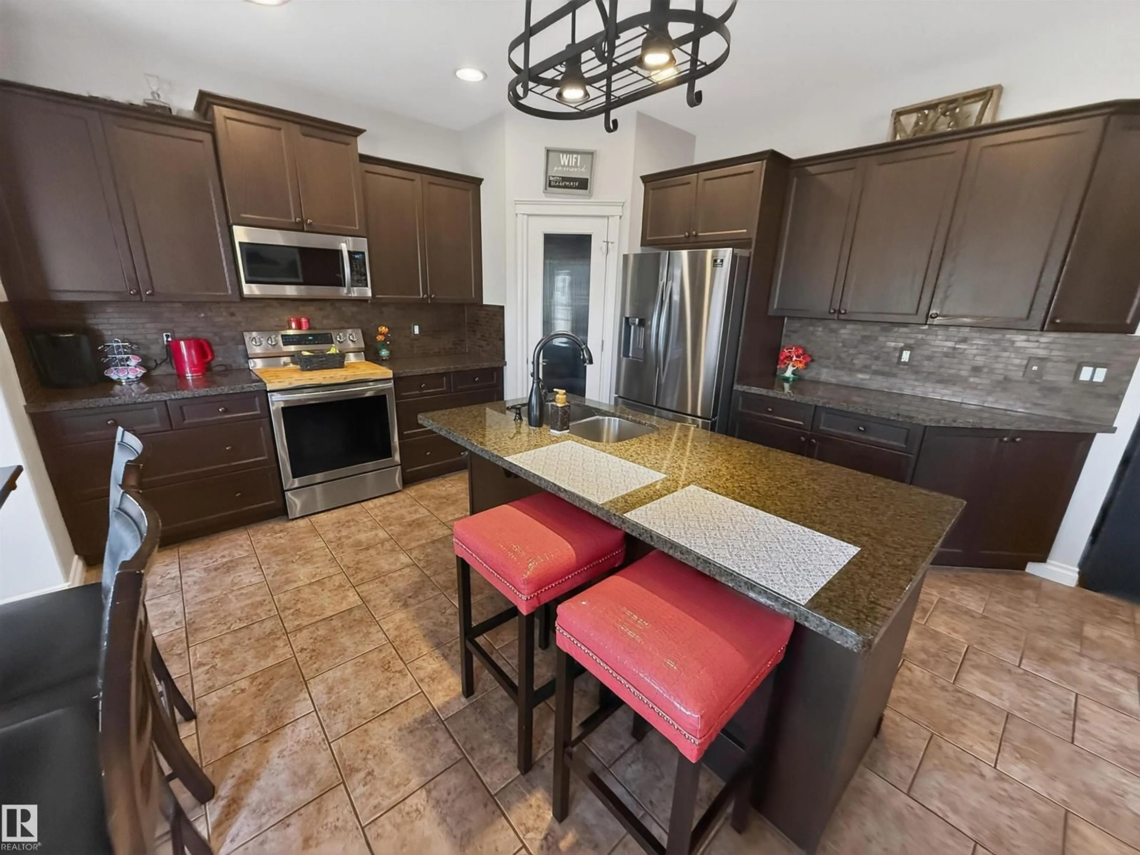 Open concept kitchen, ceramic/tile floor for 25 VICTOR, Spruce Grove Alberta T7X0H2