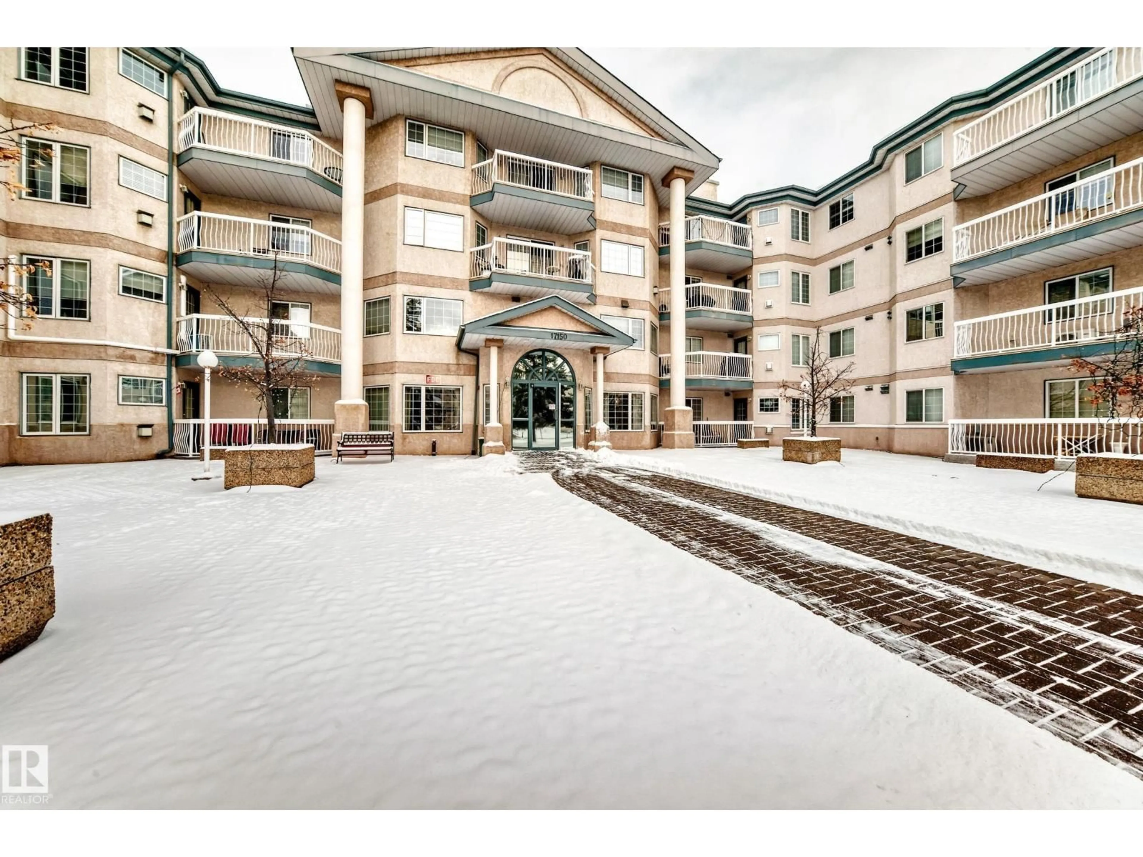 Patio, unknown for 304 - 17150 94A AV, Edmonton Alberta T5T6L7