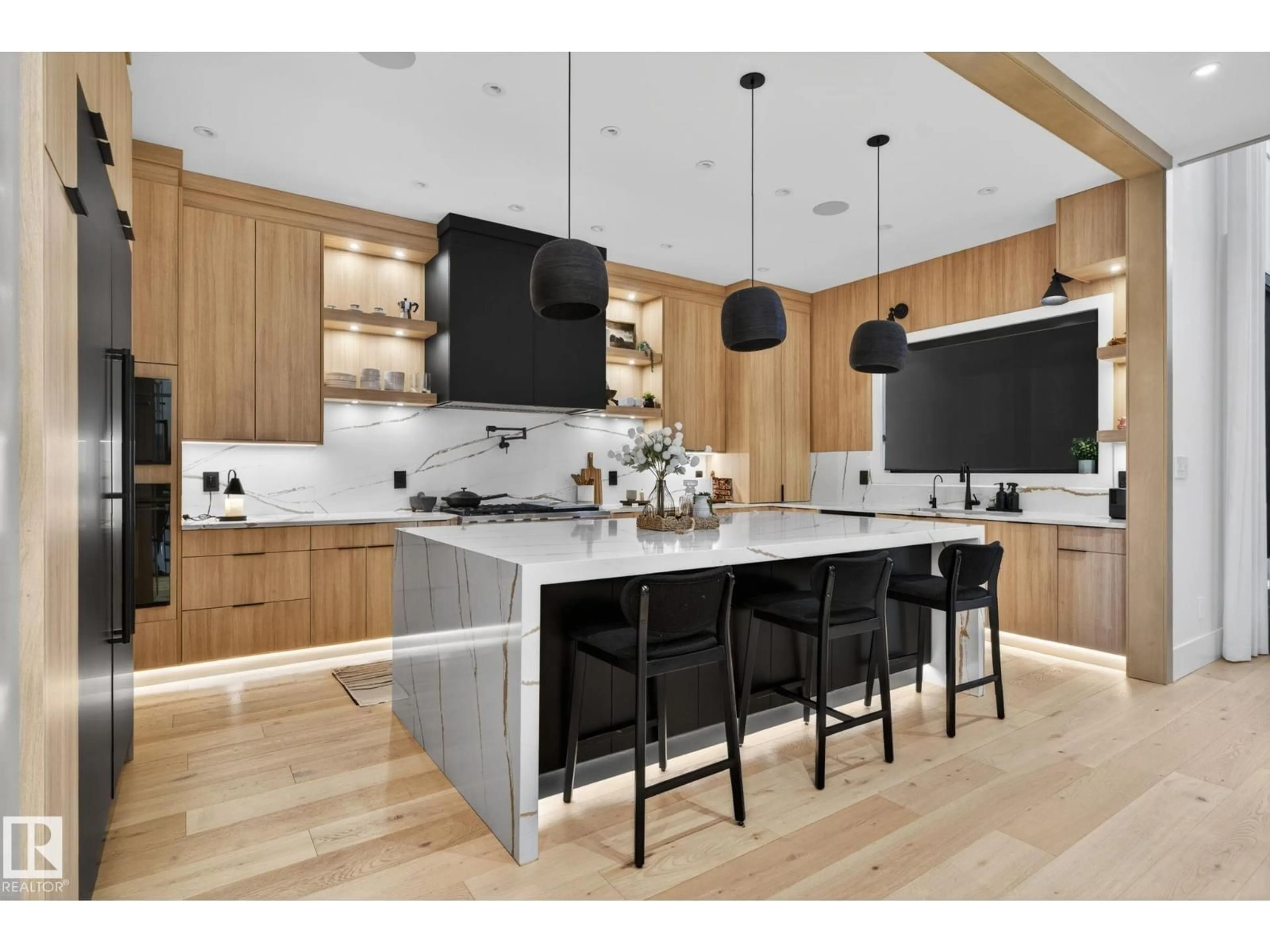 Contemporary kitchen, wood/laminate floor for 11 TWP RD 532 A, Rural Parkland County Alberta T7Y1A1