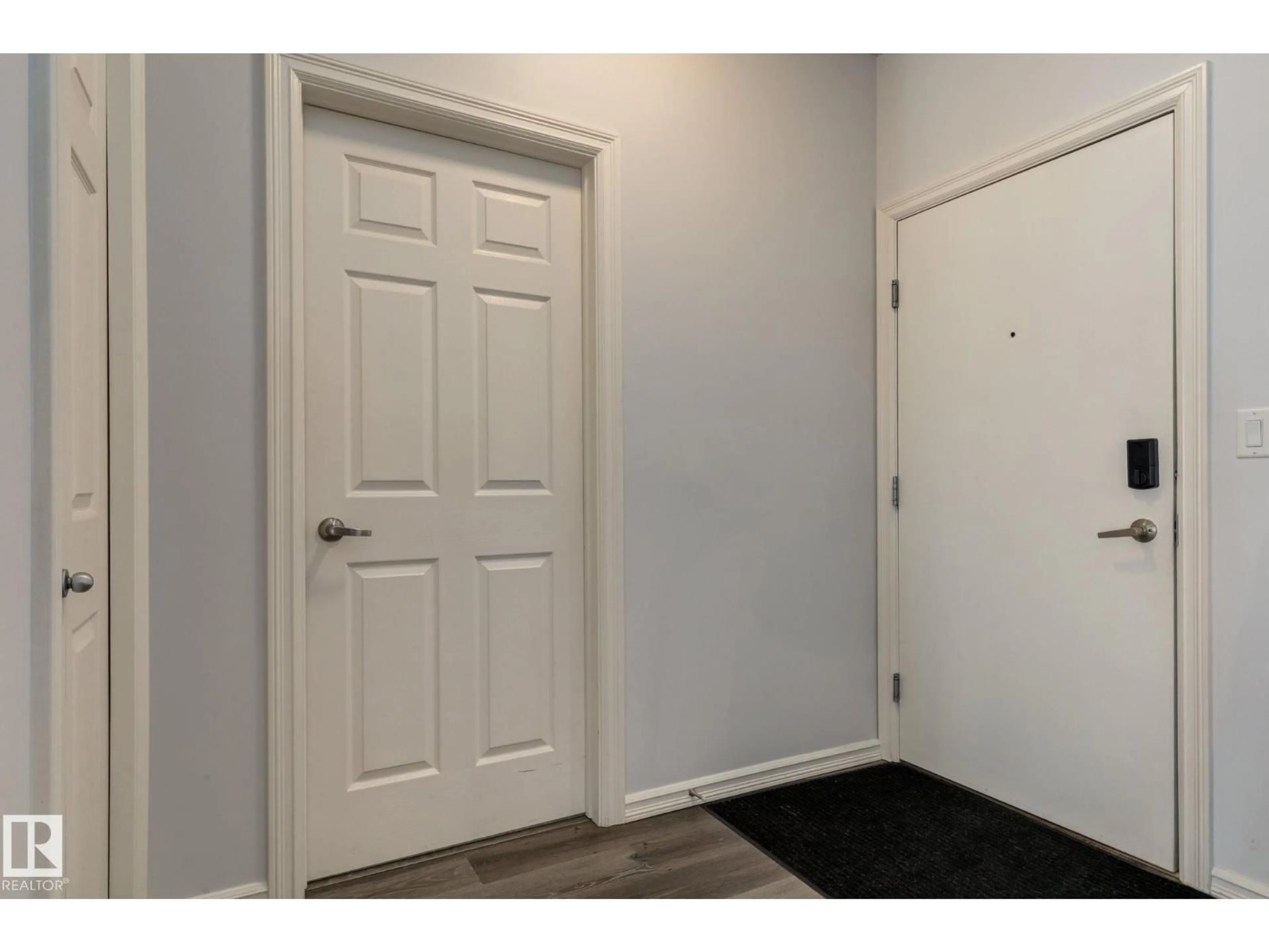 Indoor entryway for 263 - 235 MACEWAN RD, Edmonton Alberta T6W0C4