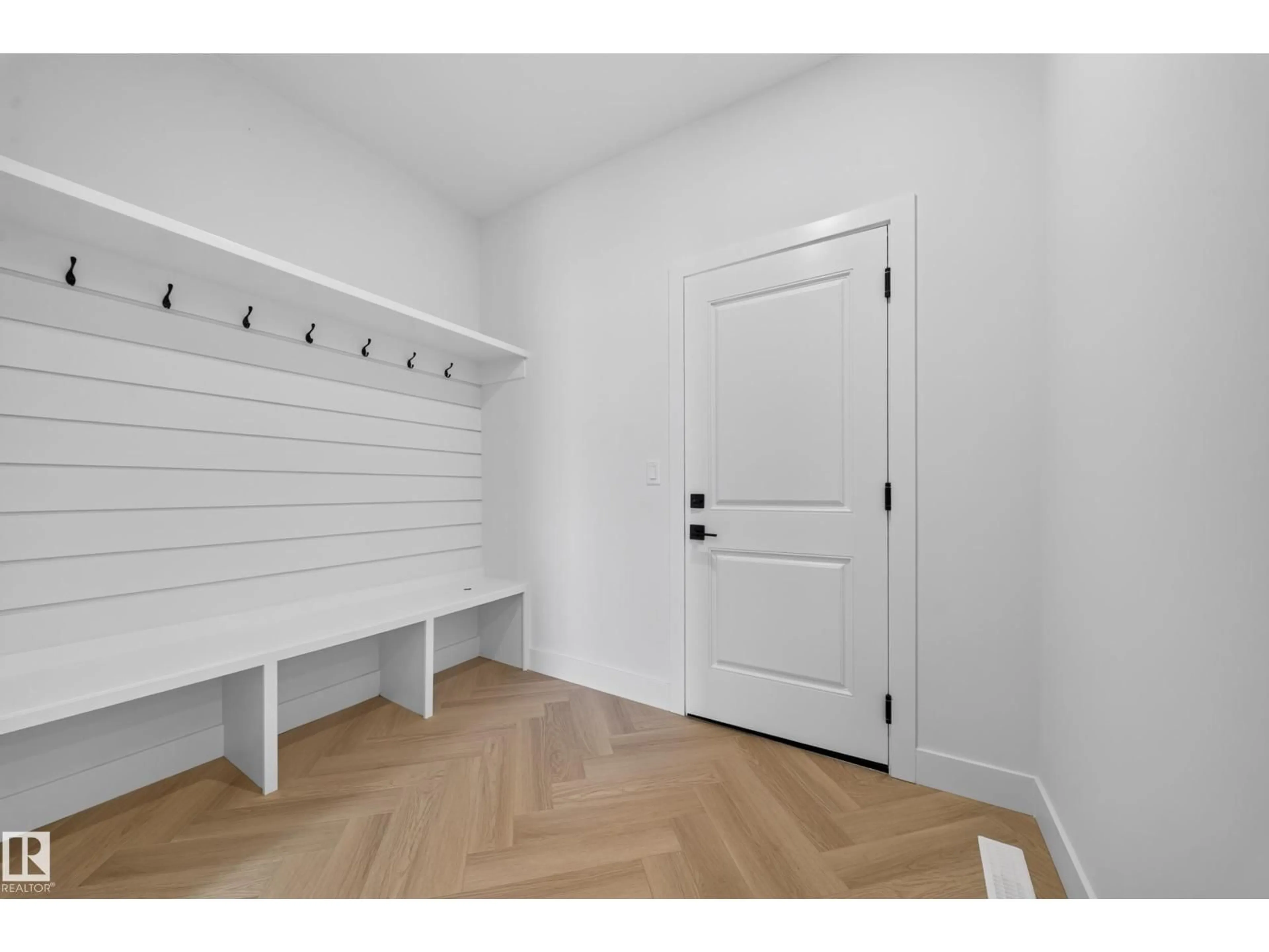Indoor entryway for 1604 64 AVE NE, Rural Leduc County Alberta T4X2C1