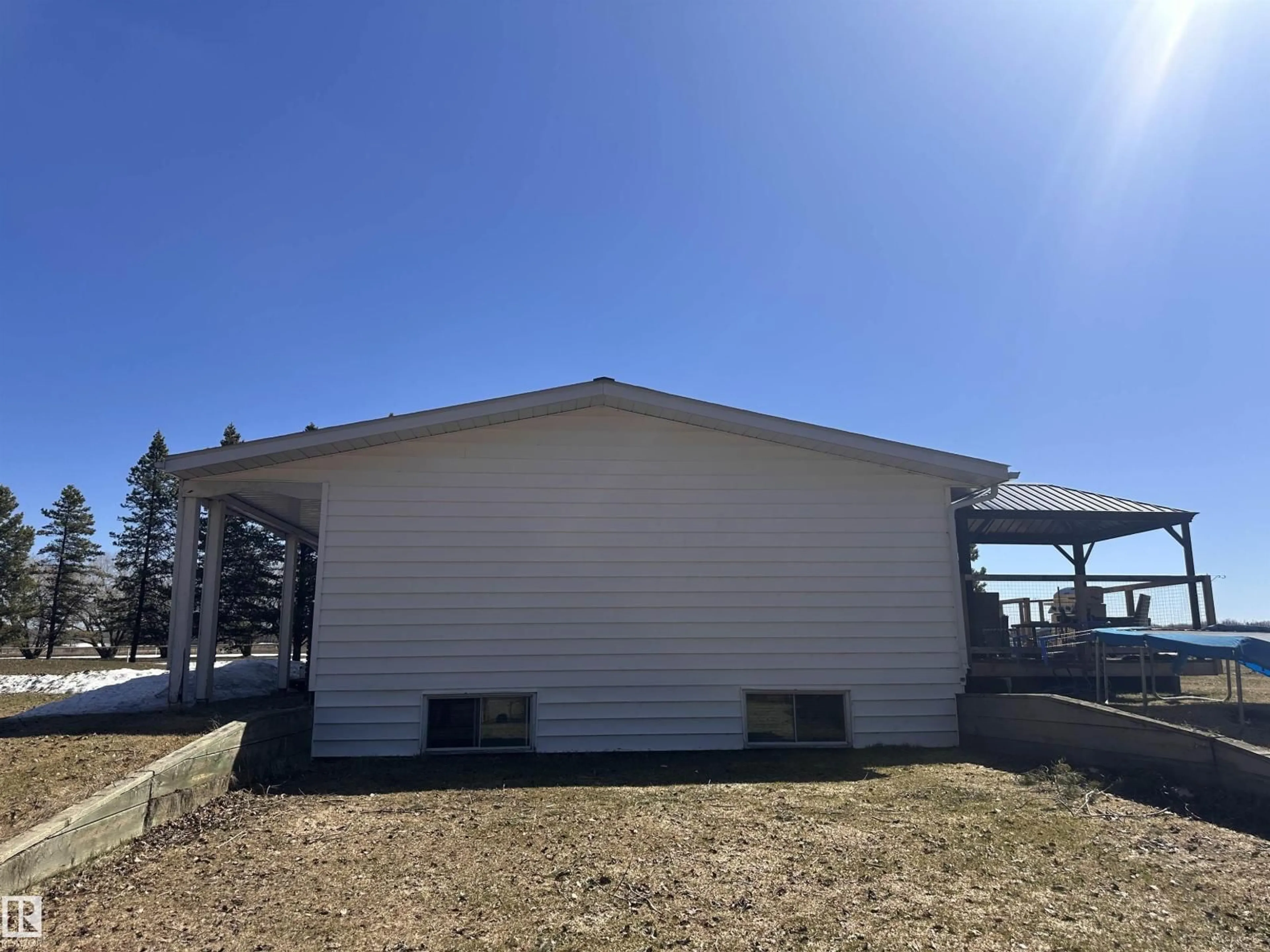 Home with vinyl exterior material, building for 26417 TWP ROAD 630, Rural Westlock County Alberta T0G0S0
