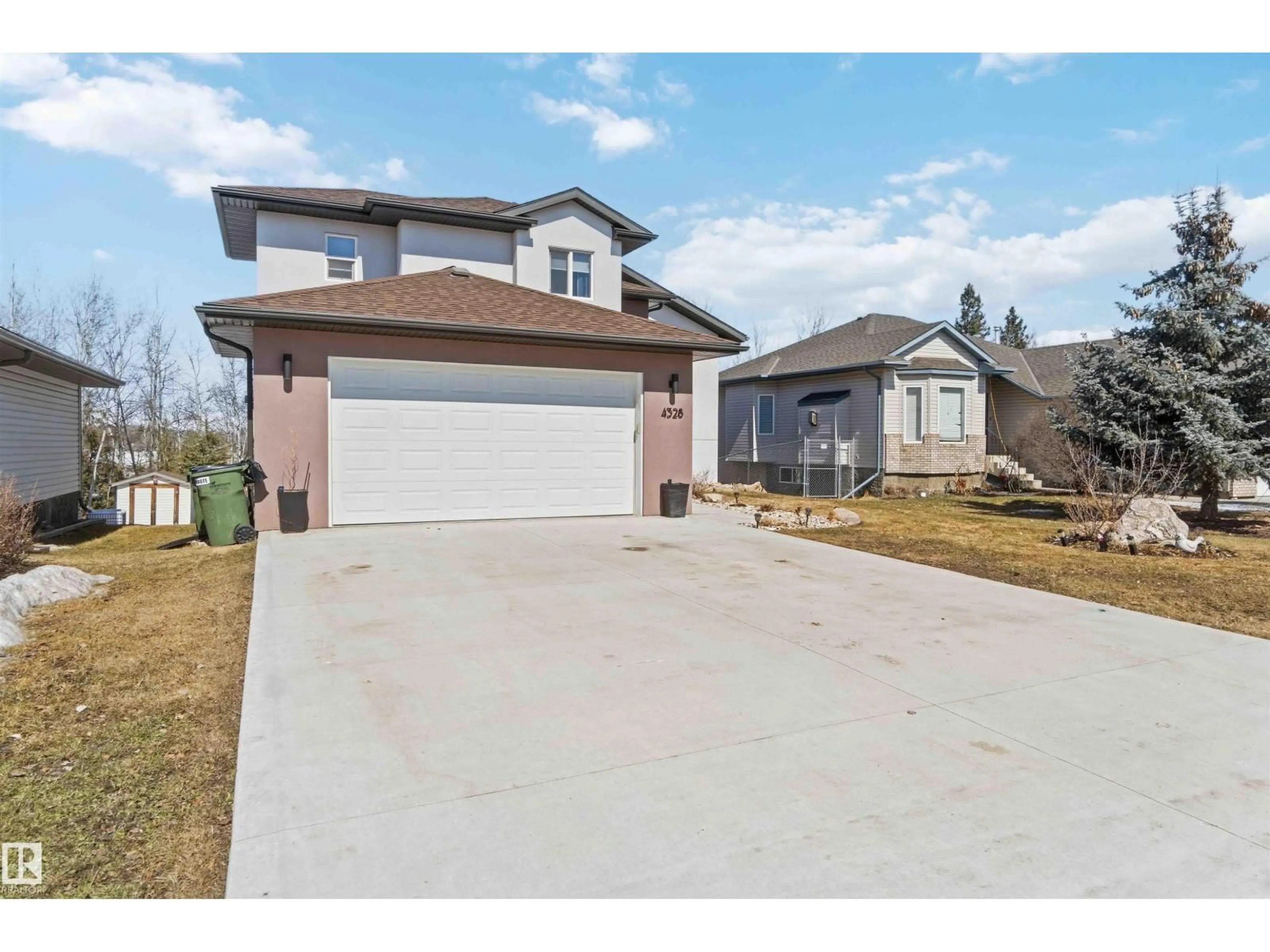 Home with vinyl exterior material, street for 4328 48A AVE, Onoway Alberta T0E1V0