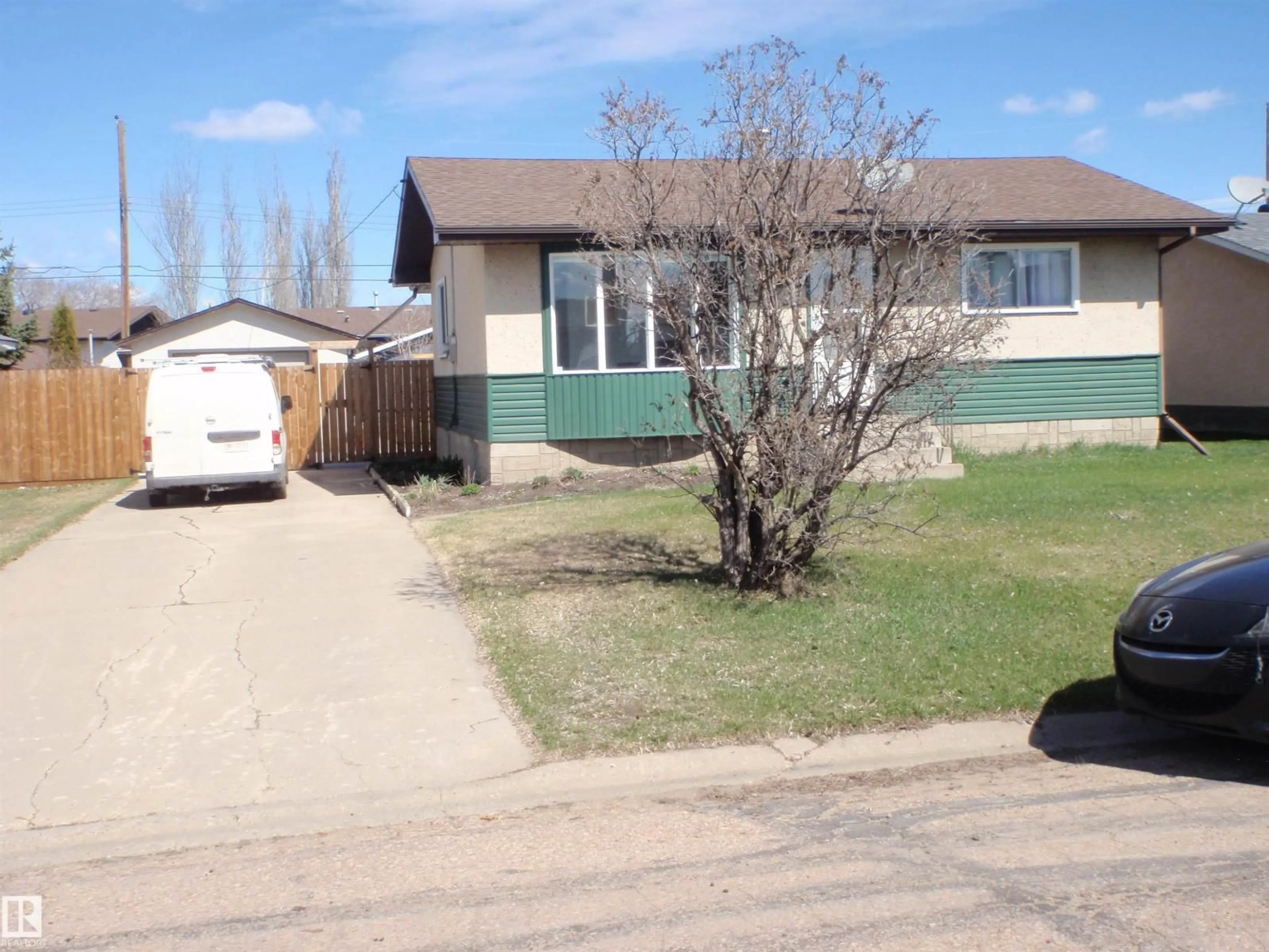 Unknown for 4510 57 AV, Barrhead Alberta T7N1K2
