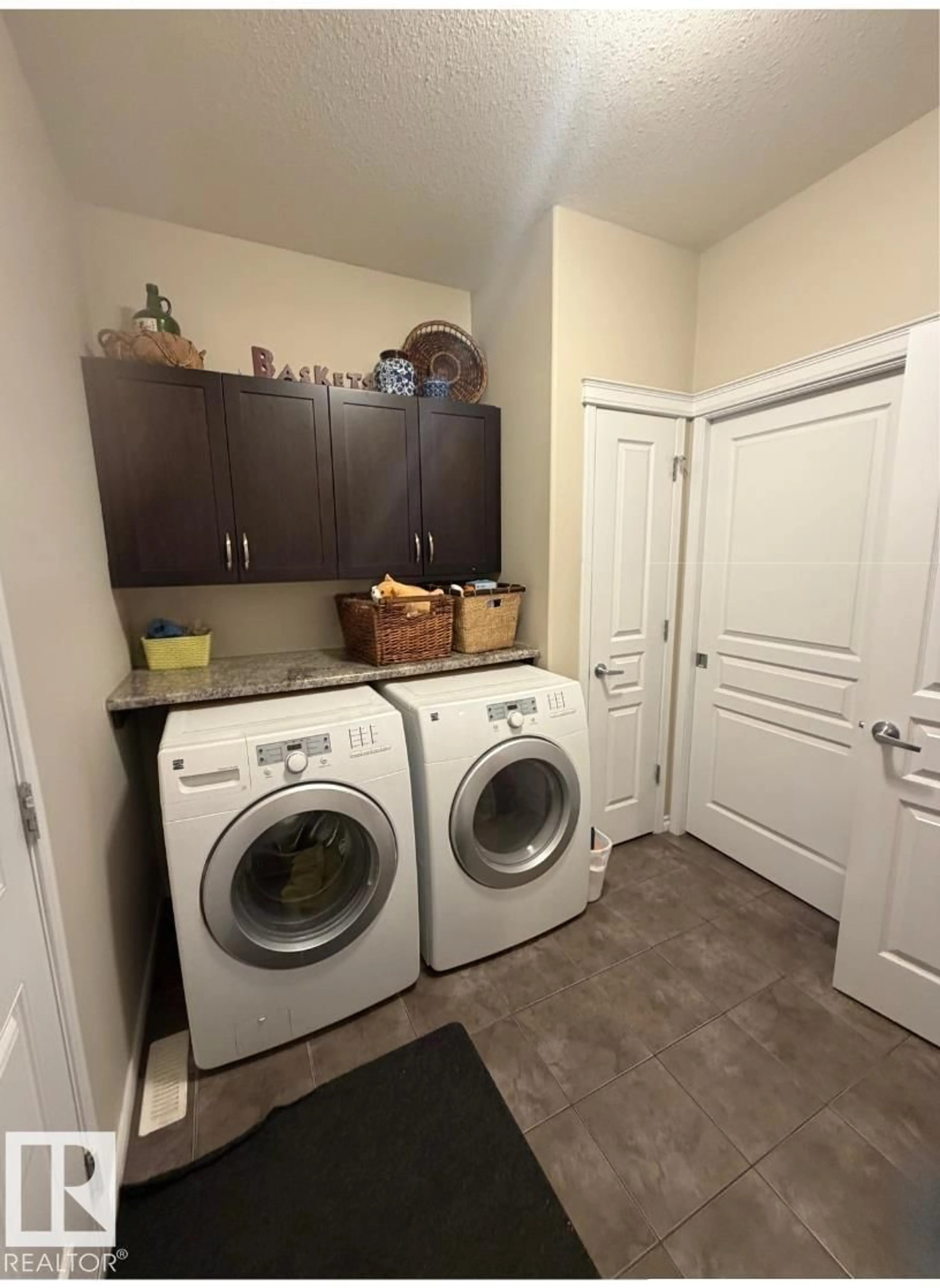 Laundry room for 37 CODETTE WY, Sherwood Park Alberta T8H0P3