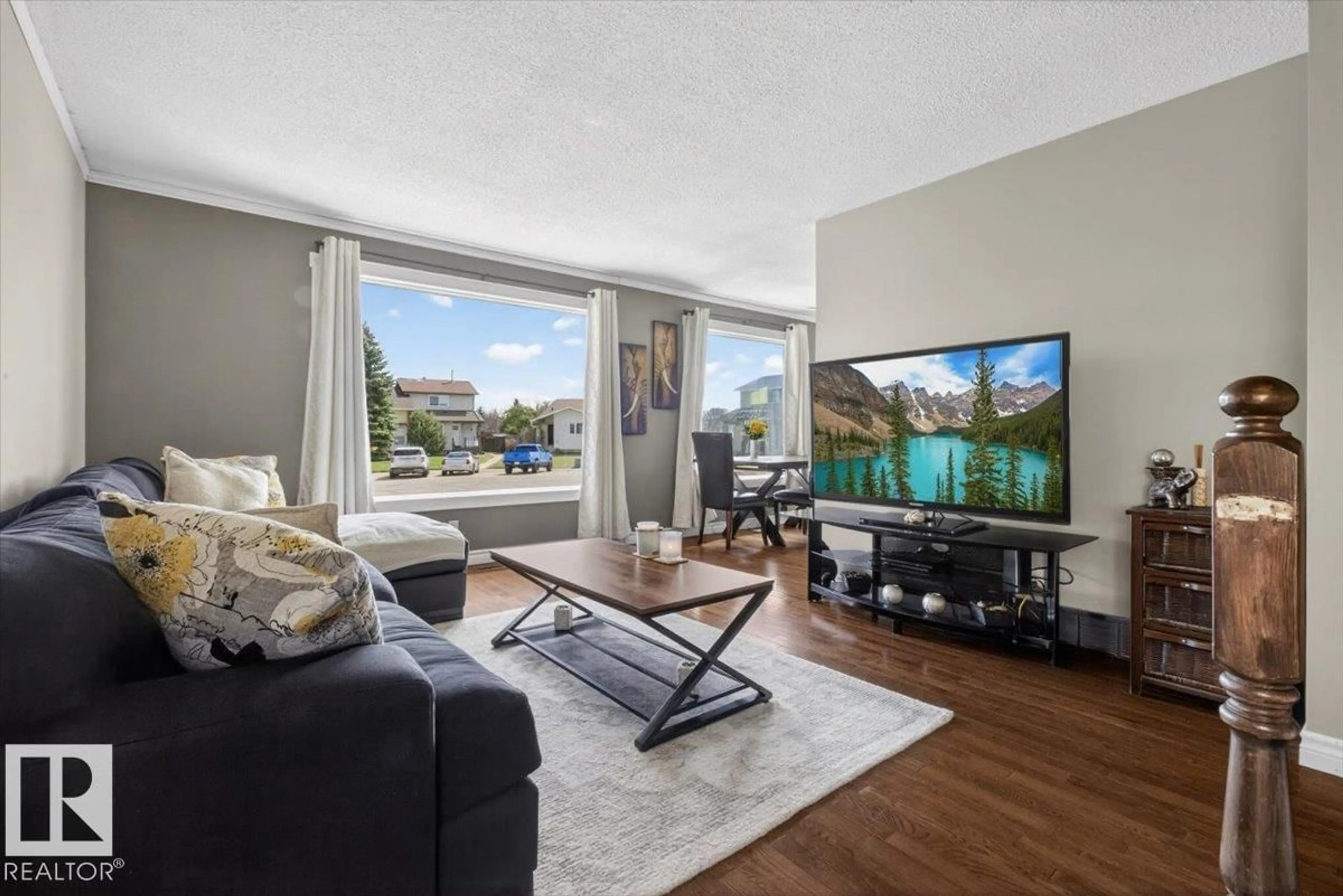 Living room with furniture, unknown for 4222 49 ST, Gibbons Alberta T0A1N0