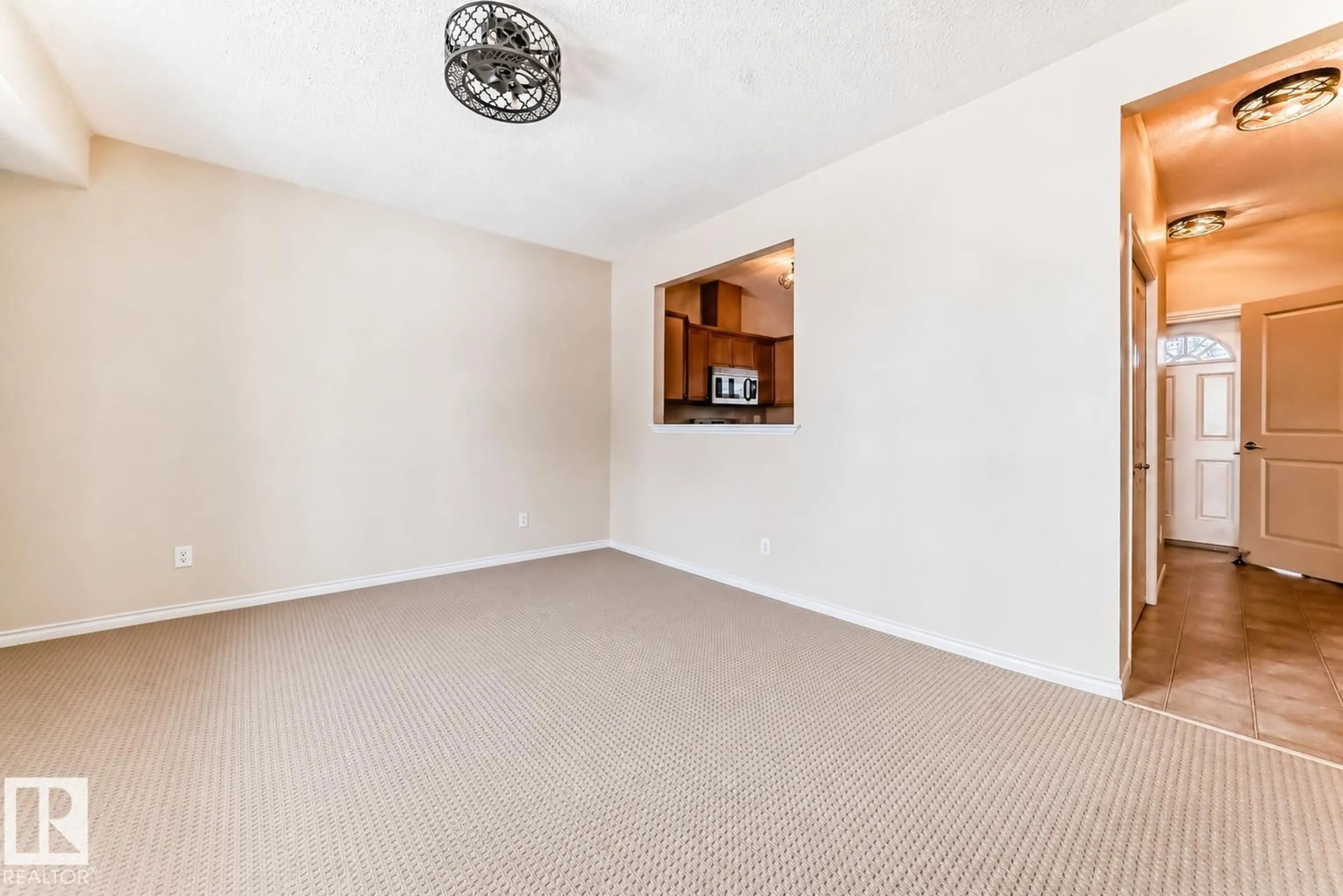 A pic of a room for NW - 12308 117 AV, Edmonton Alberta T5M0N2