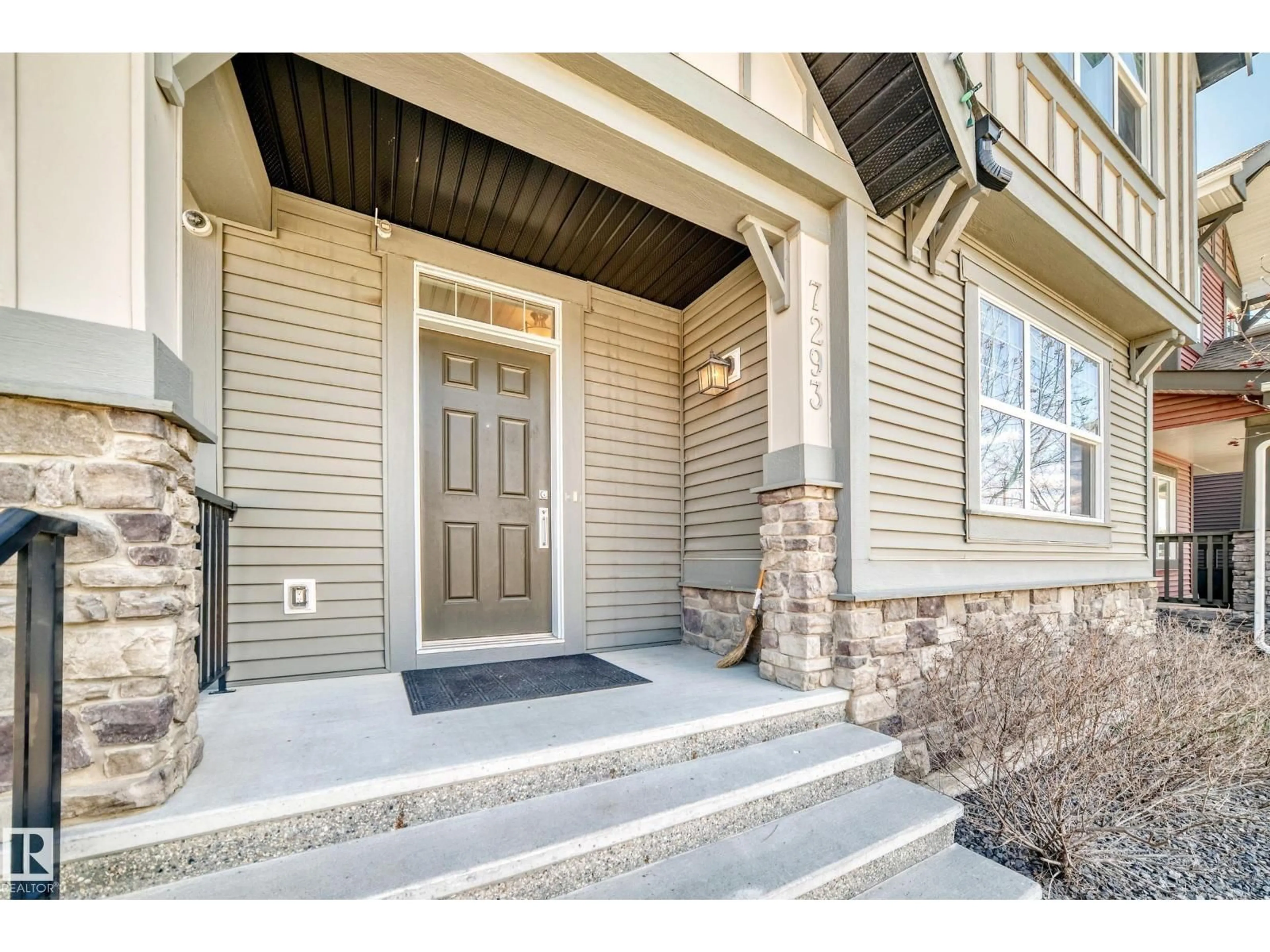 Indoor entryway for 7293 MORGAN RD, Edmonton Alberta T5V6V5