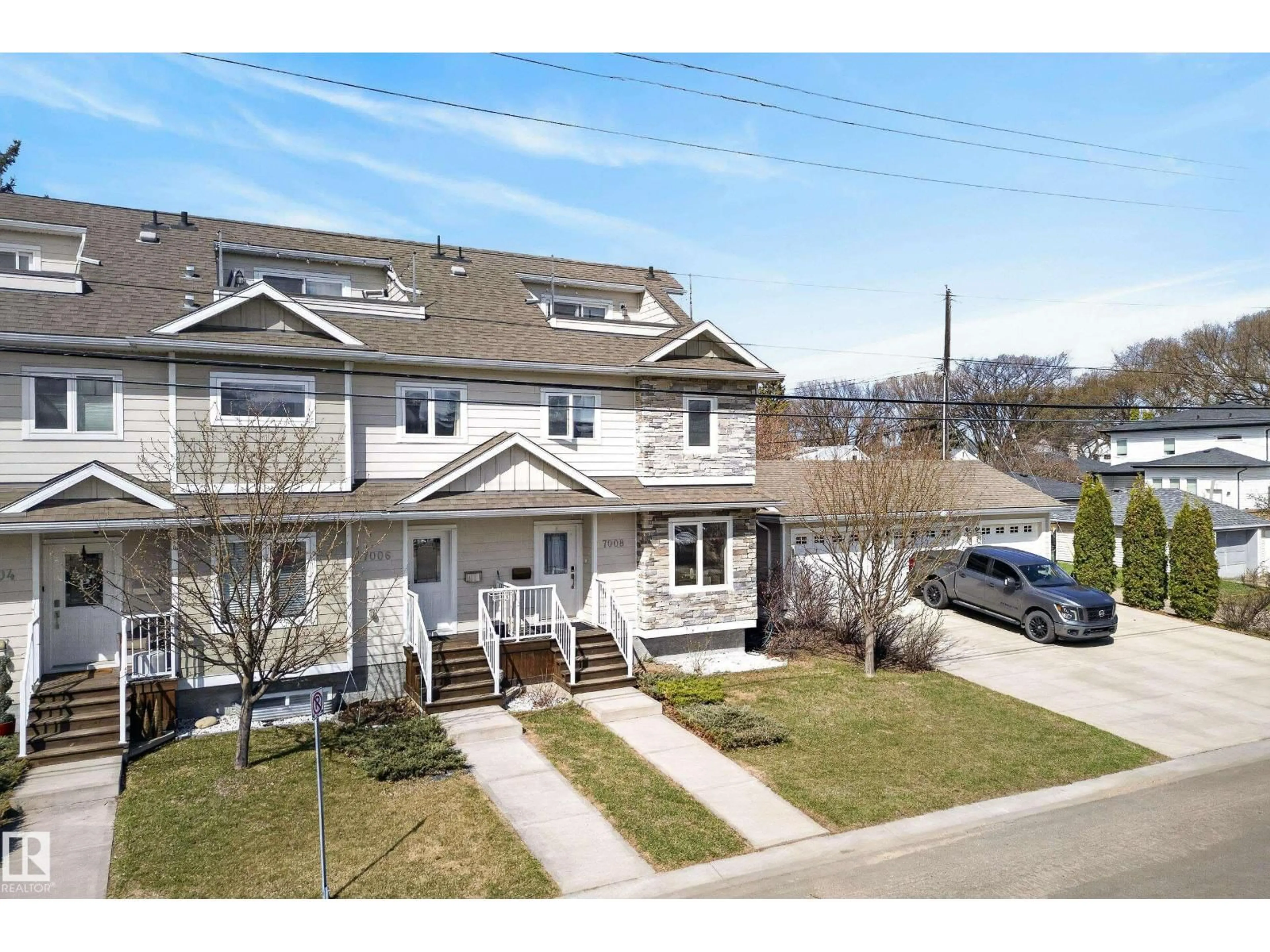 A pic from outside/outdoor area/front of a property/back of a property/a pic from drone, street for NW - 7008 97 ST, Edmonton Alberta T6E3K1