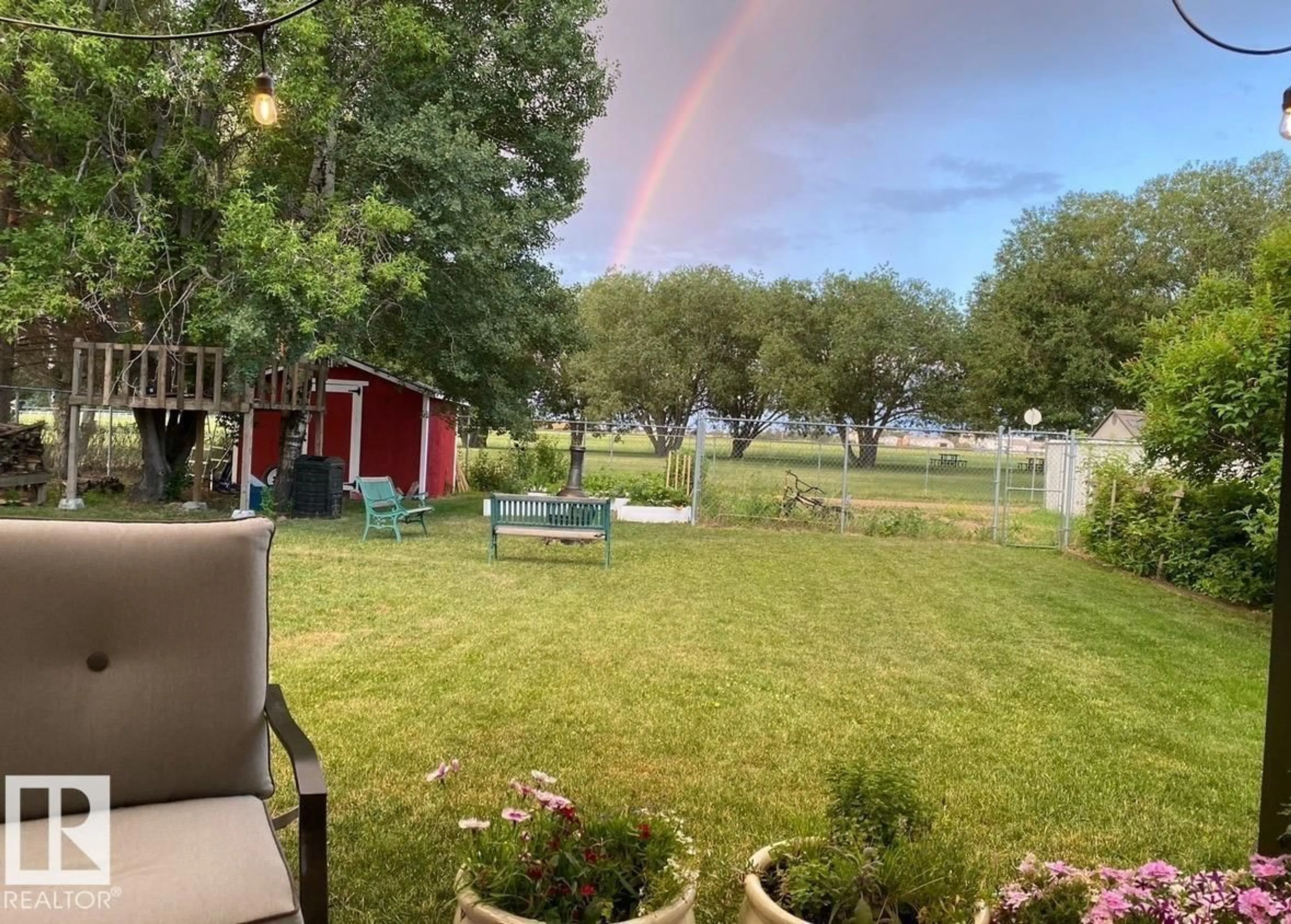 Patio, water/lake/river/ocean view for 5113 47 ST, Calmar Alberta T0C0V0