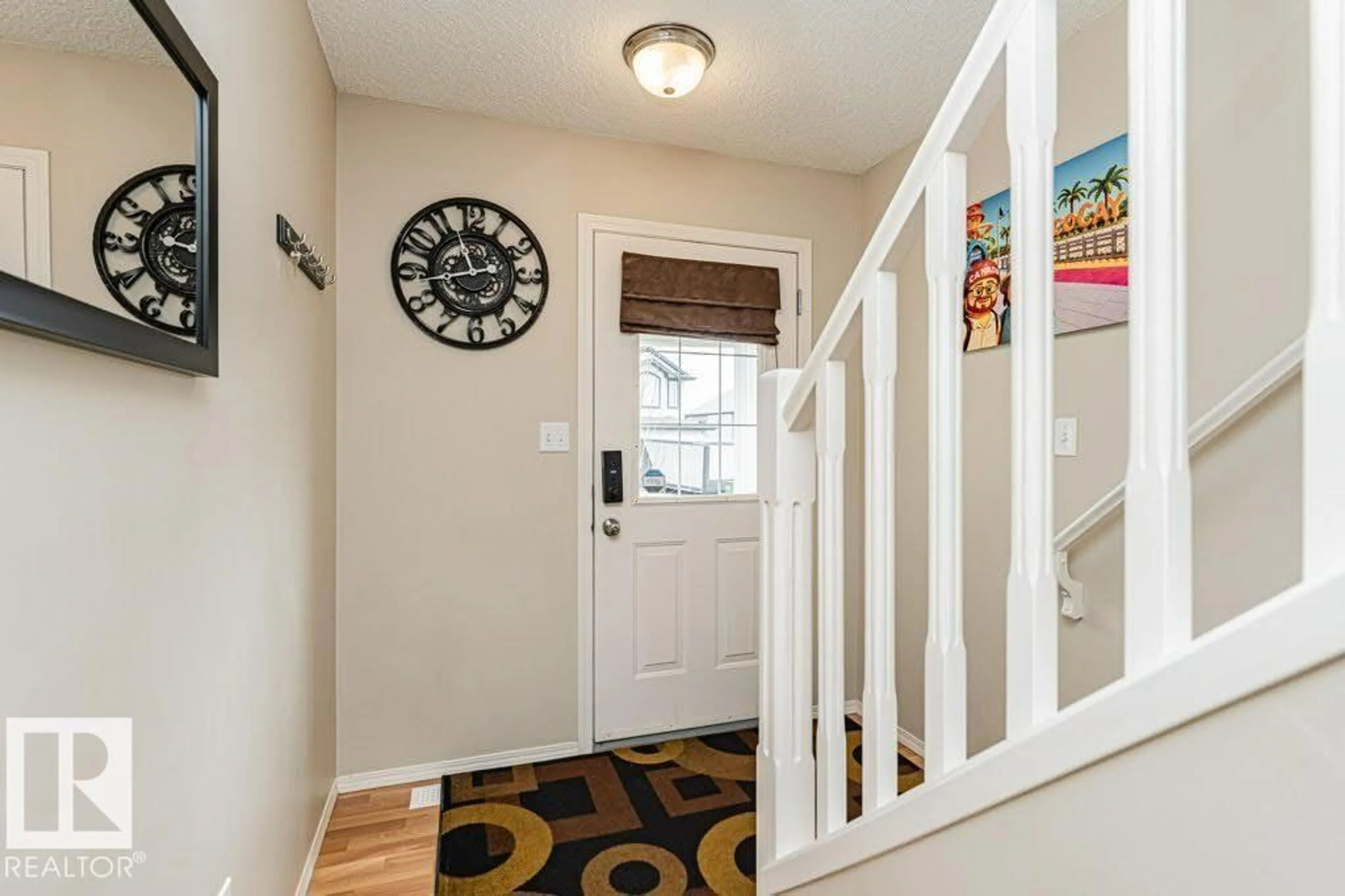Indoor entryway for NW - 13808 38 ST, Edmonton Alberta T5Y3G6