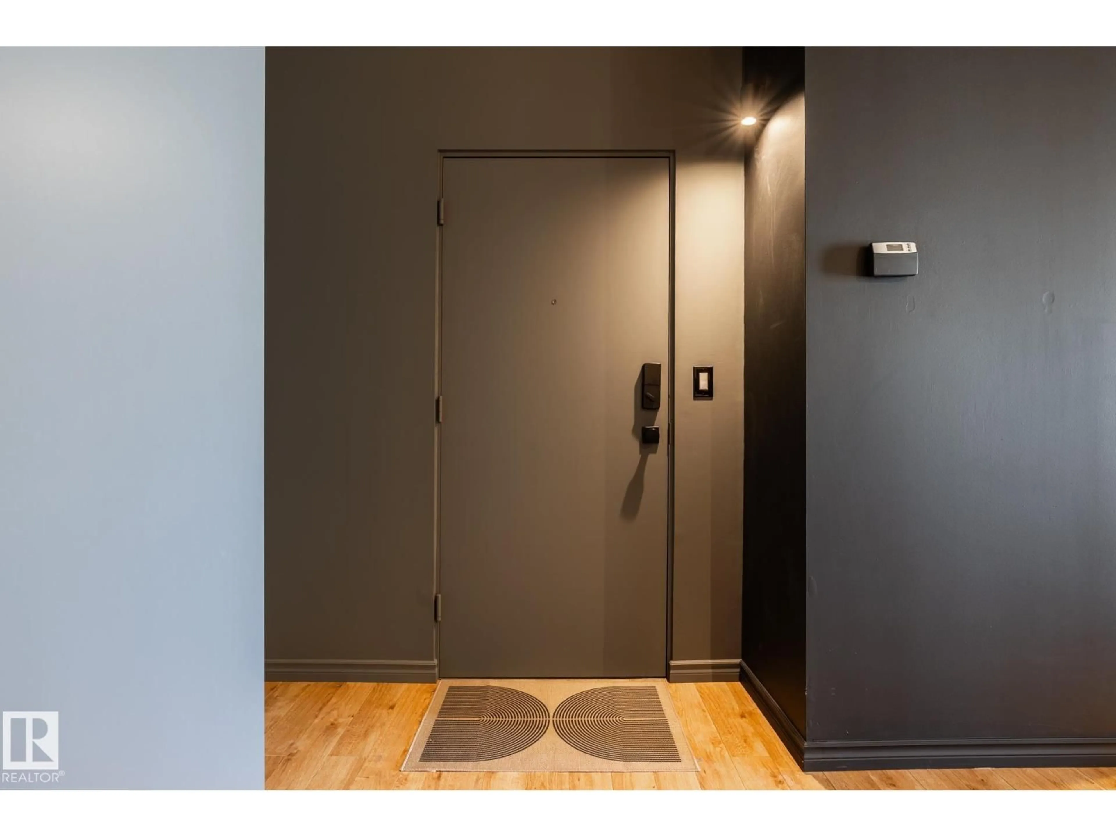 Indoor entryway for #407 - 10301 109 ST, Edmonton Alberta T5J1N4