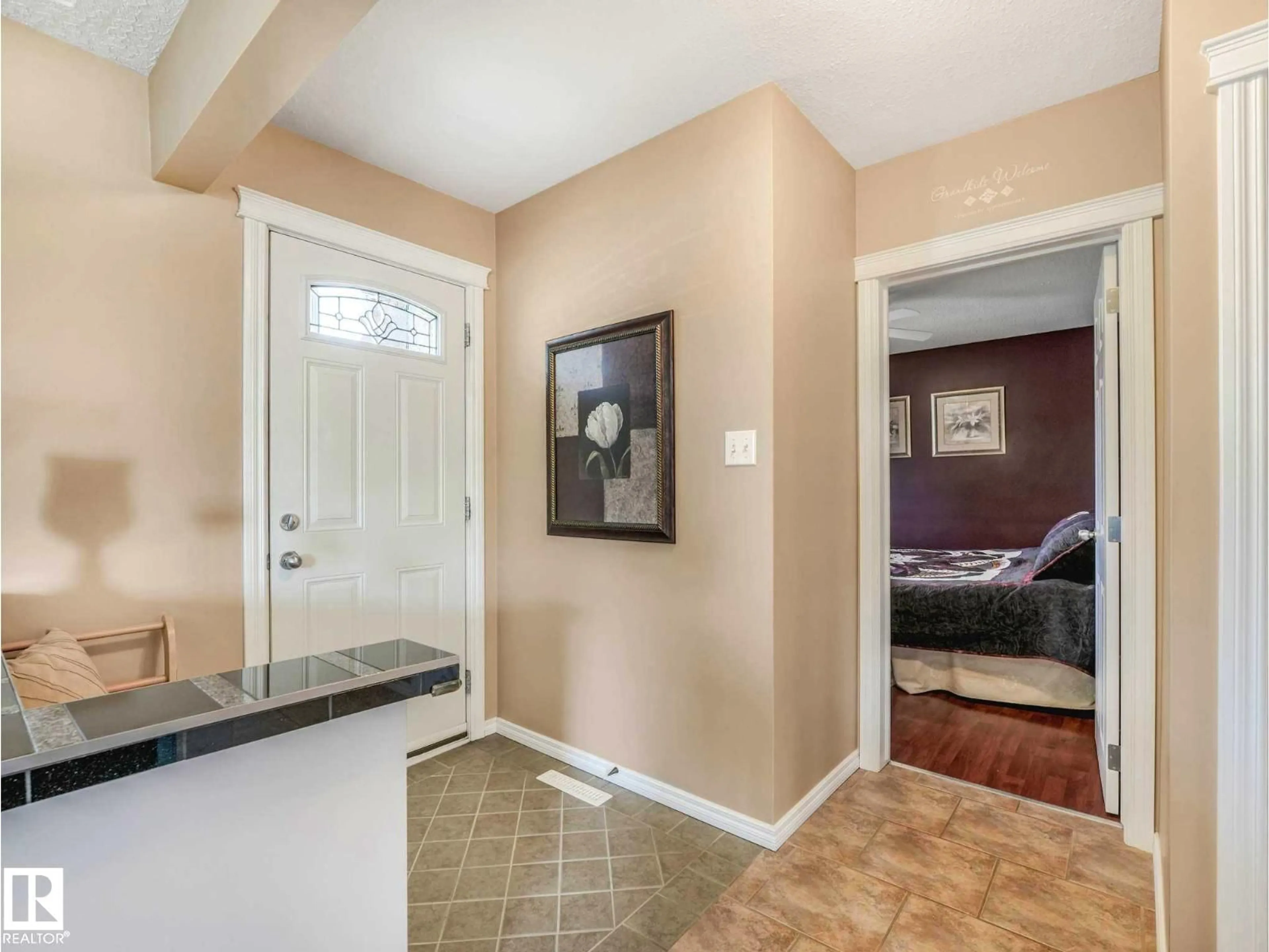 Indoor entryway for 12715 95 ST, Edmonton Alberta T5E3X8