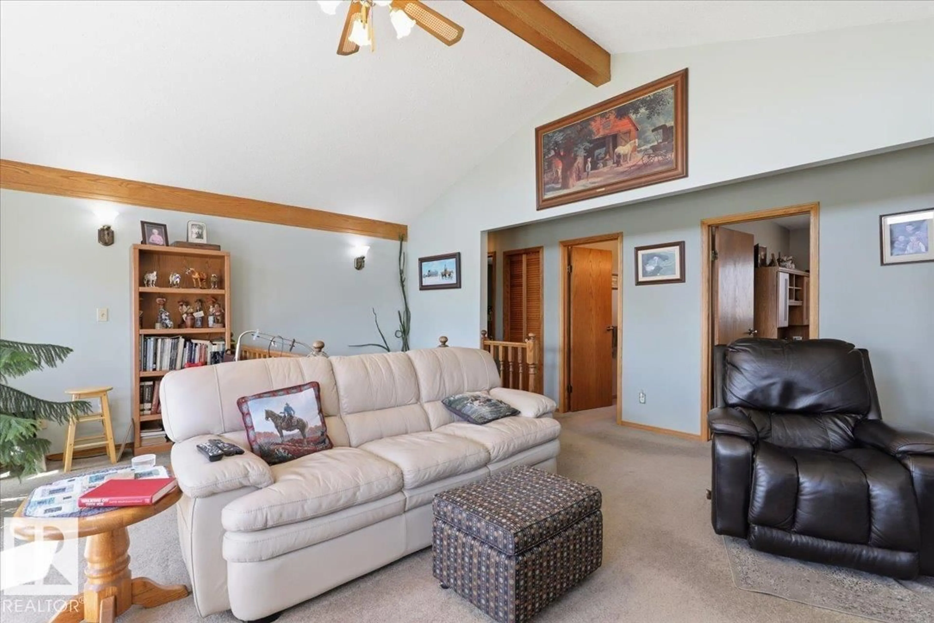 Living room with furniture, unknown for 254009 TWP ROAD 460, Rural Wetaskiwin County Alberta T9A1W8