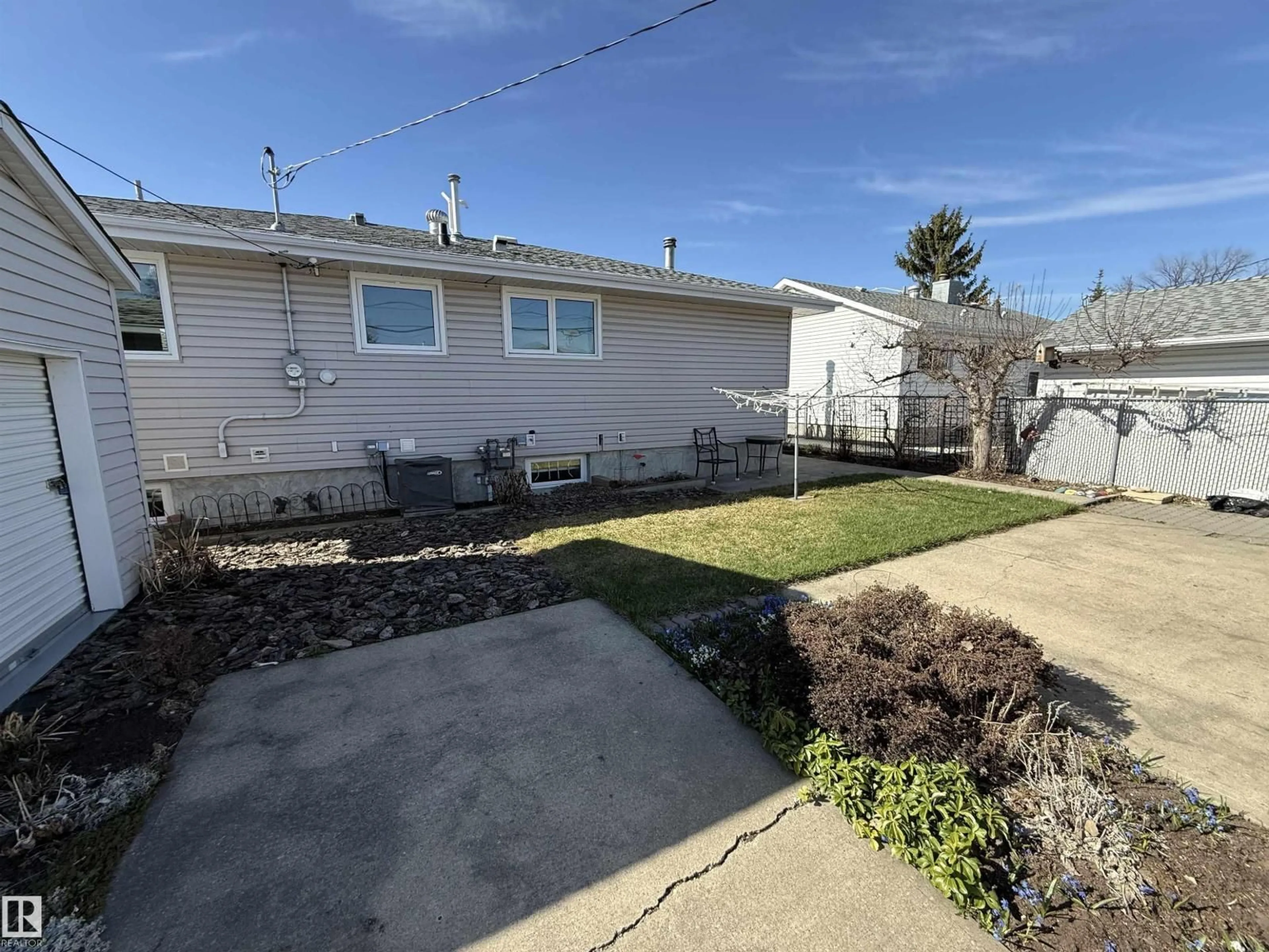 A pic from outside/outdoor area/front of a property/back of a property/a pic from drone, street for 16112 87 AV, Edmonton Alberta T5R4G9