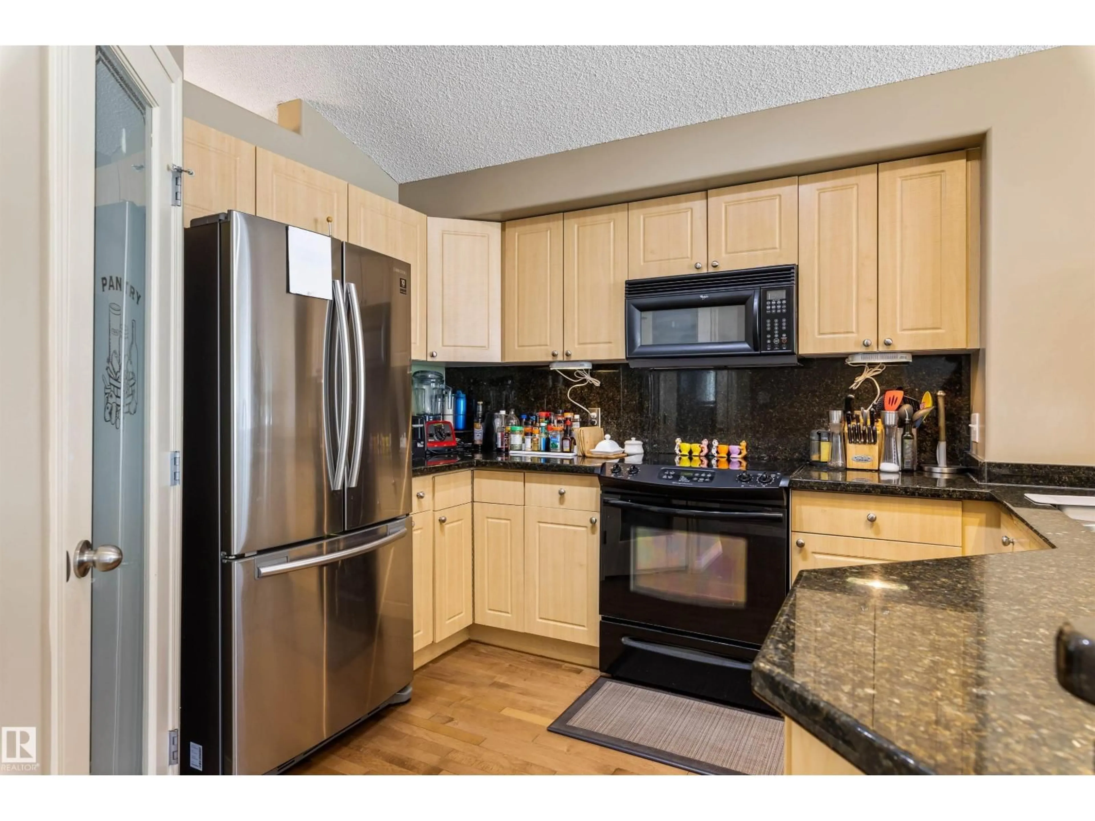 Standard kitchen, wood/laminate floor for 17120 119 ST, Edmonton Alberta T5X6H9