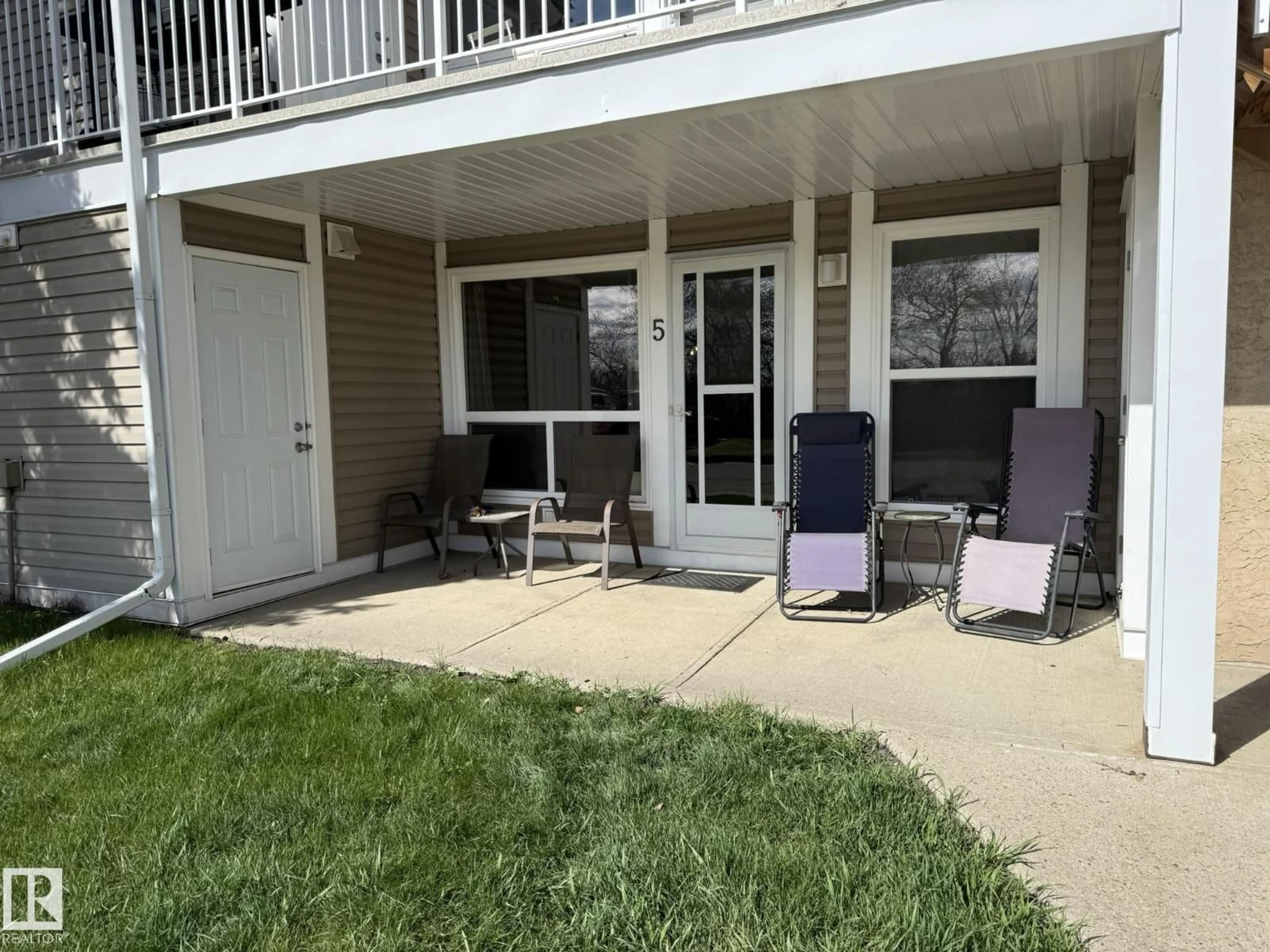 Patio, water/lake/river/ocean view for 5 - 2204 118 ST, Edmonton Alberta T6J5K2