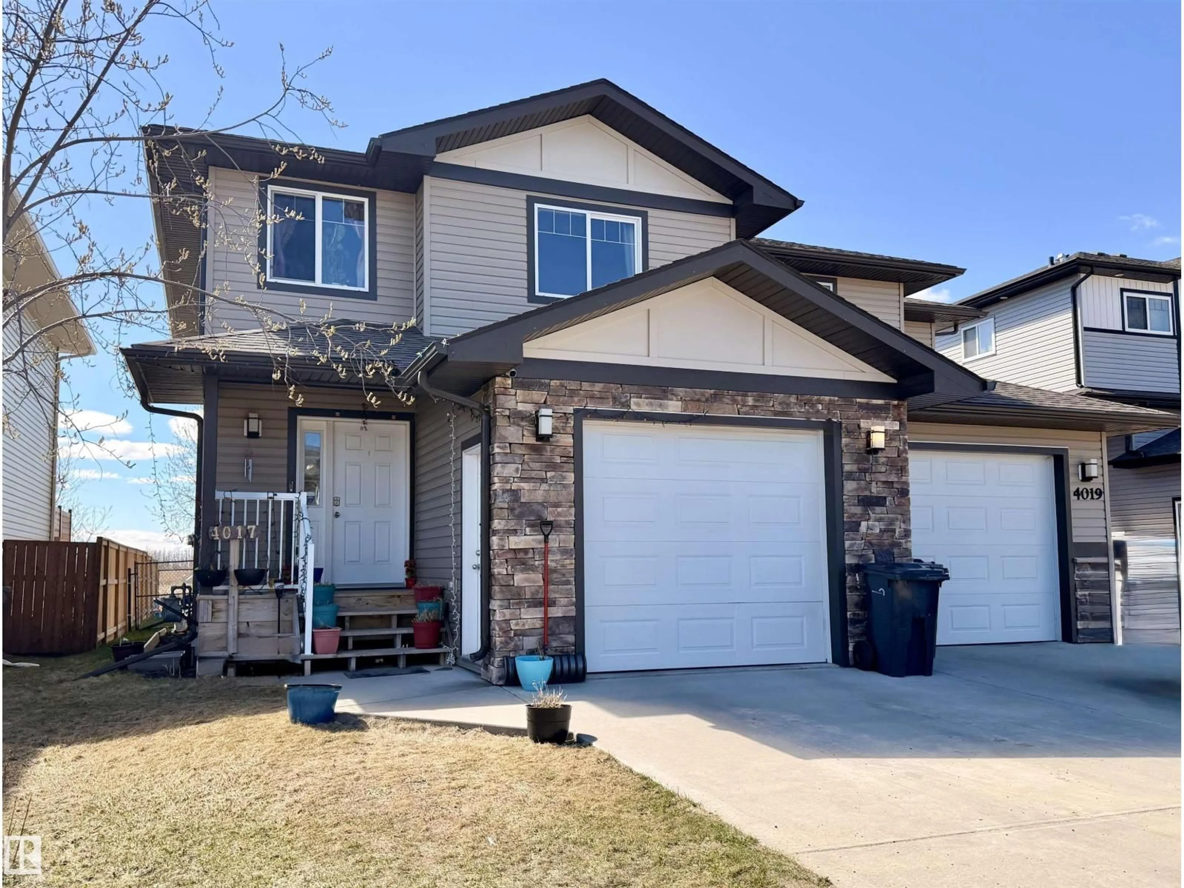 Home with vinyl exterior material, street for 4017 41B AVE, Drayton Valley Alberta T7A0B5