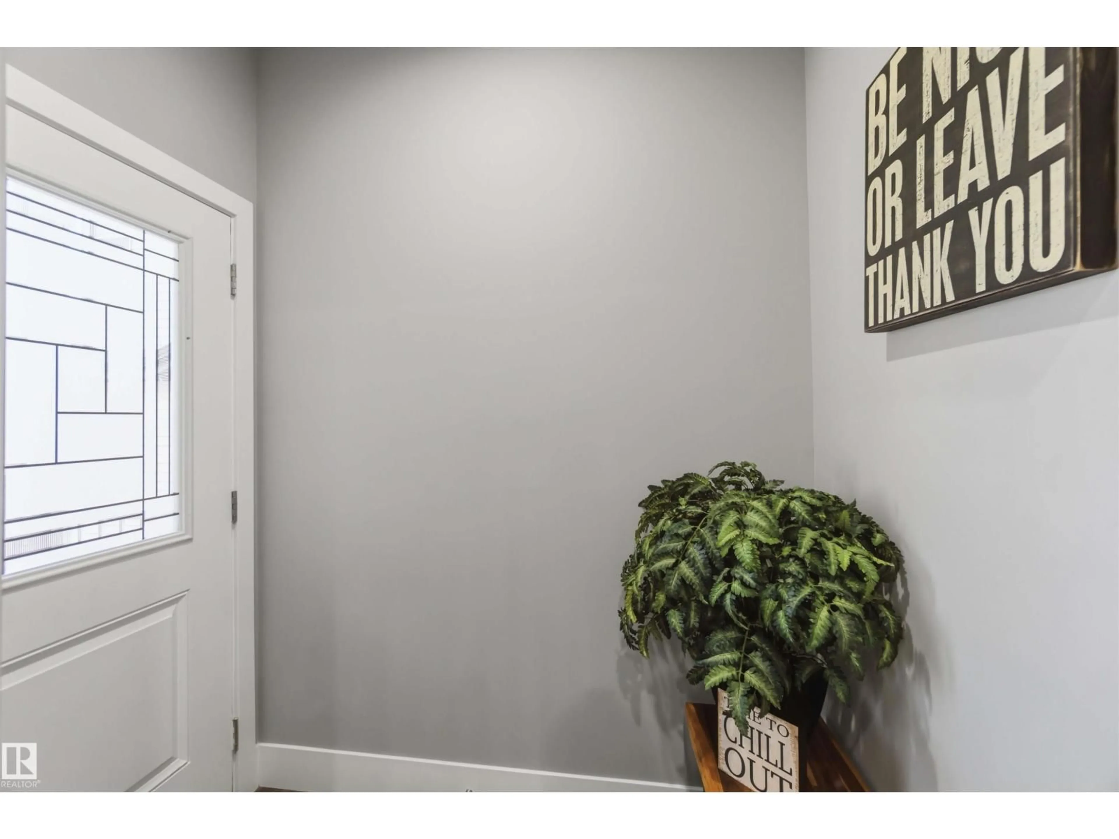 Indoor entryway for 1641 ENRIGHT WY, Edmonton Alberta T6M0Z3