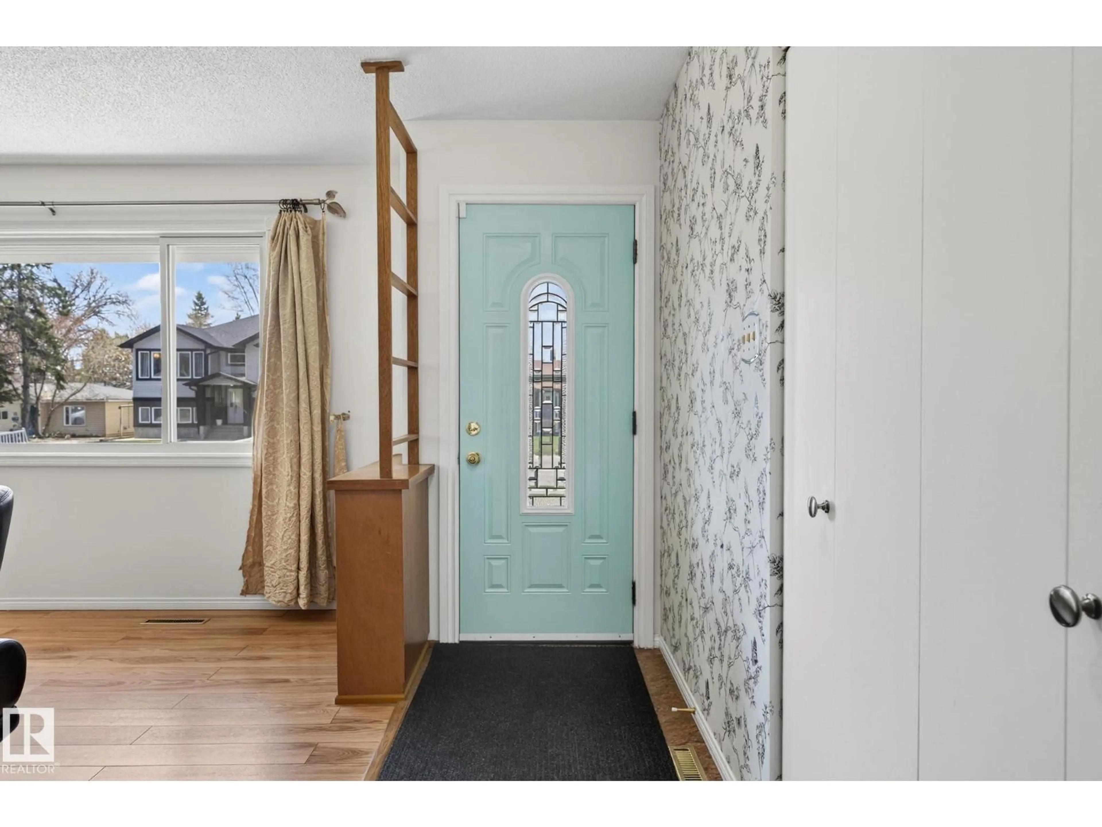 Indoor entryway for NW - 10719 152 ST, Edmonton Alberta T5P1Z2