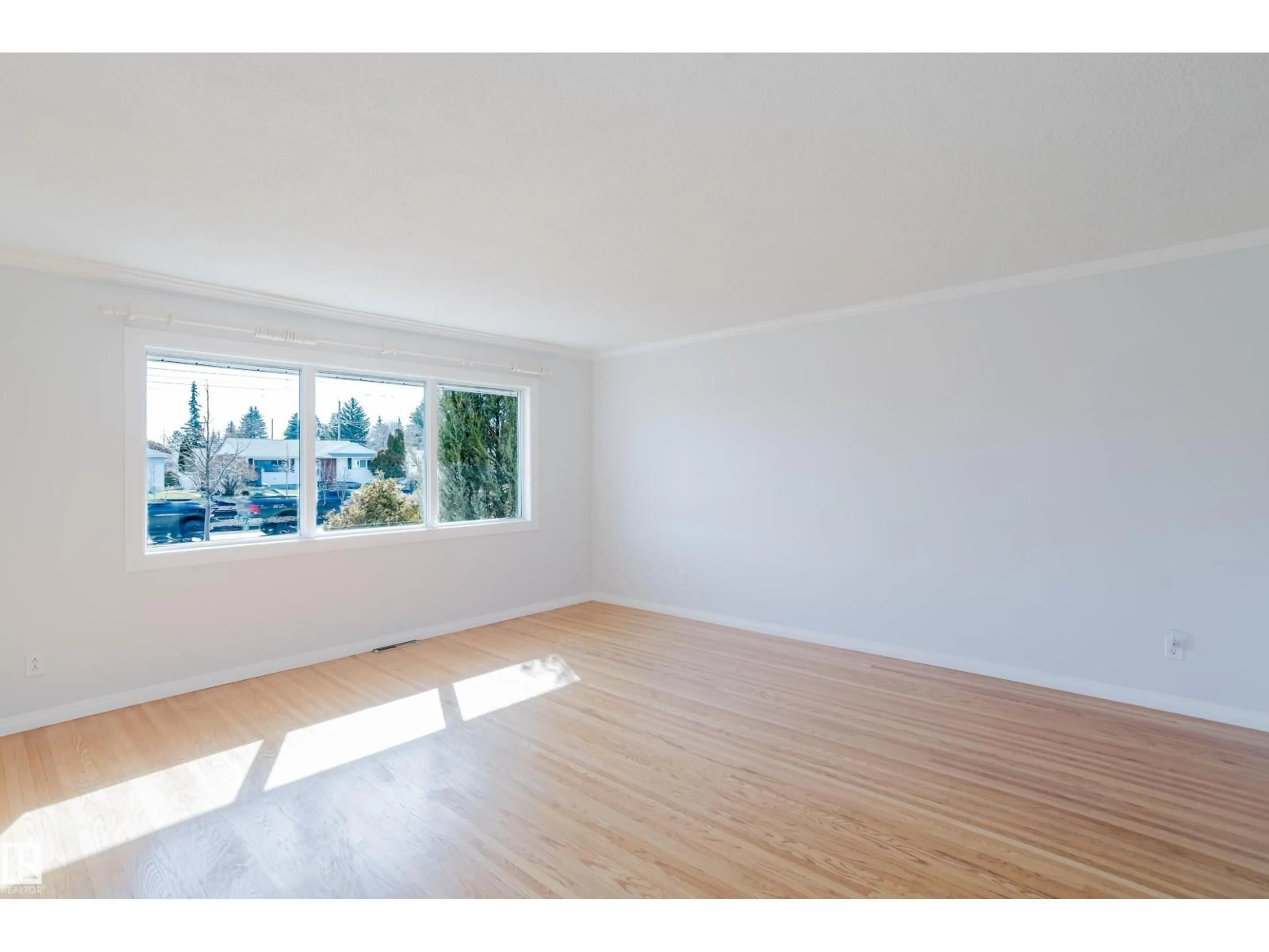 A pic of a room for 7108 83 ST, Edmonton Alberta T6C2Y3