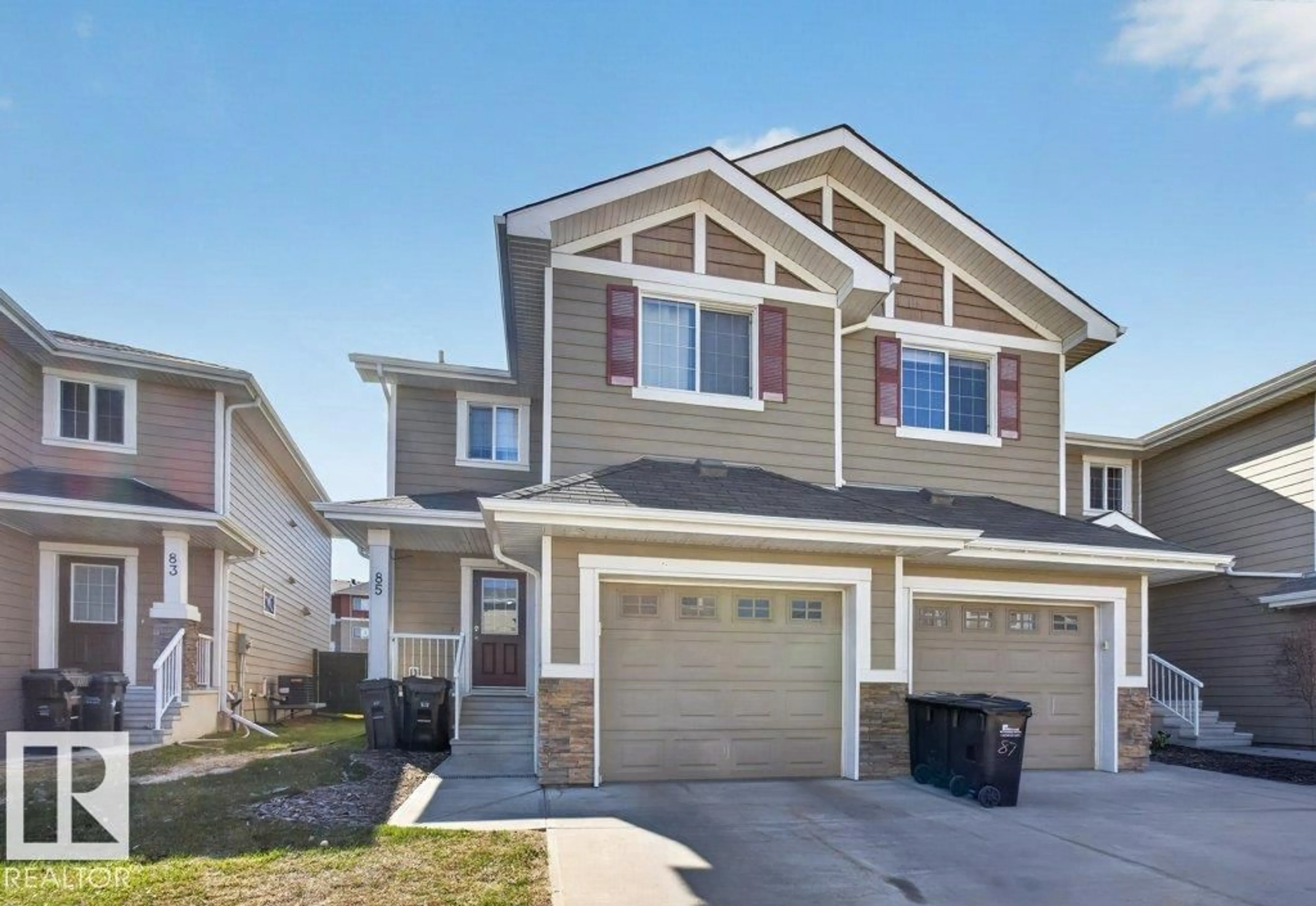Home with vinyl exterior material, street for 85 219 CHARLOTTE WY, Sherwood Park Alberta T8H0T3