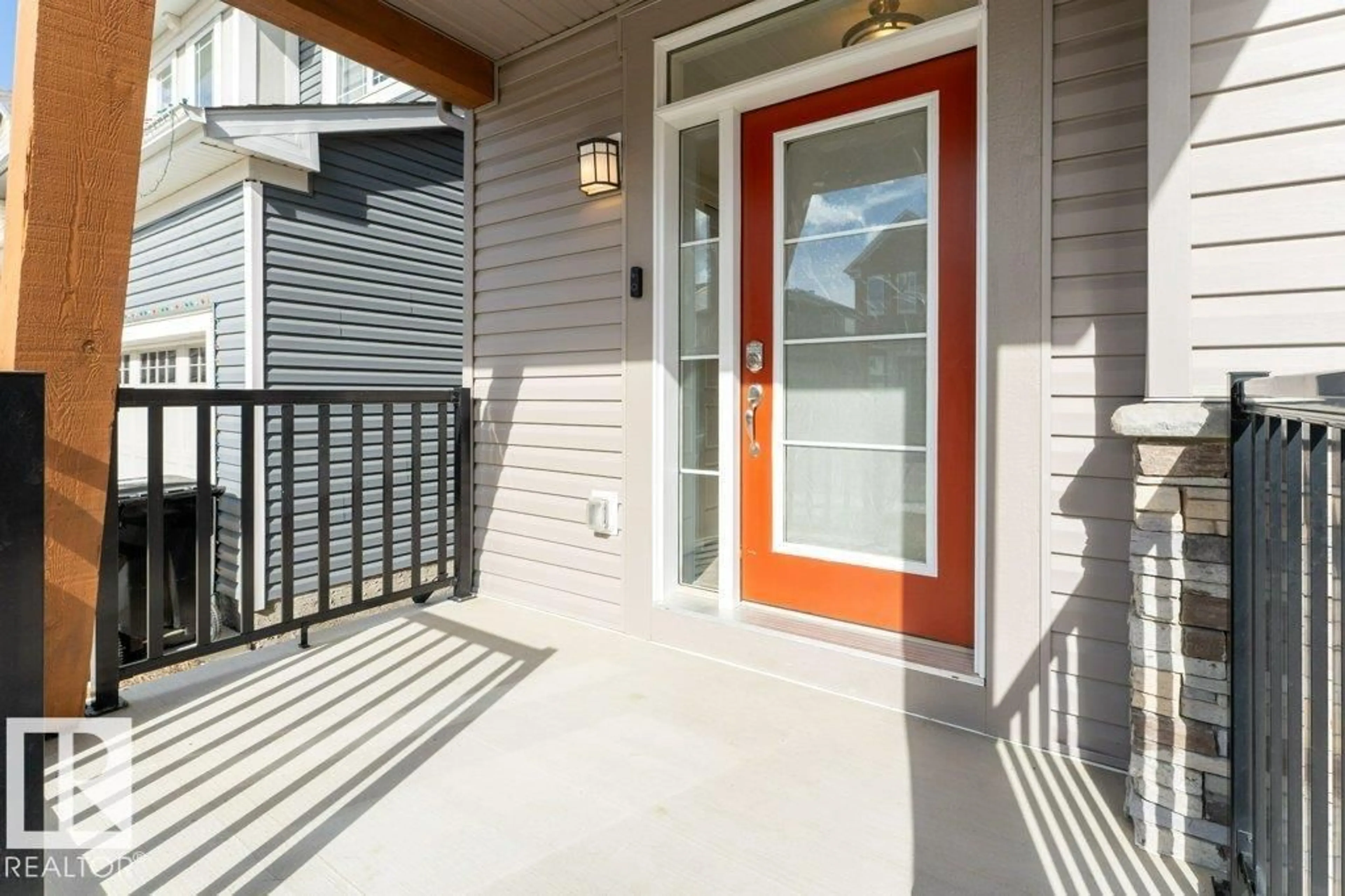 Indoor entryway for NW - 2011 207 ST, Edmonton Alberta T6M1R7