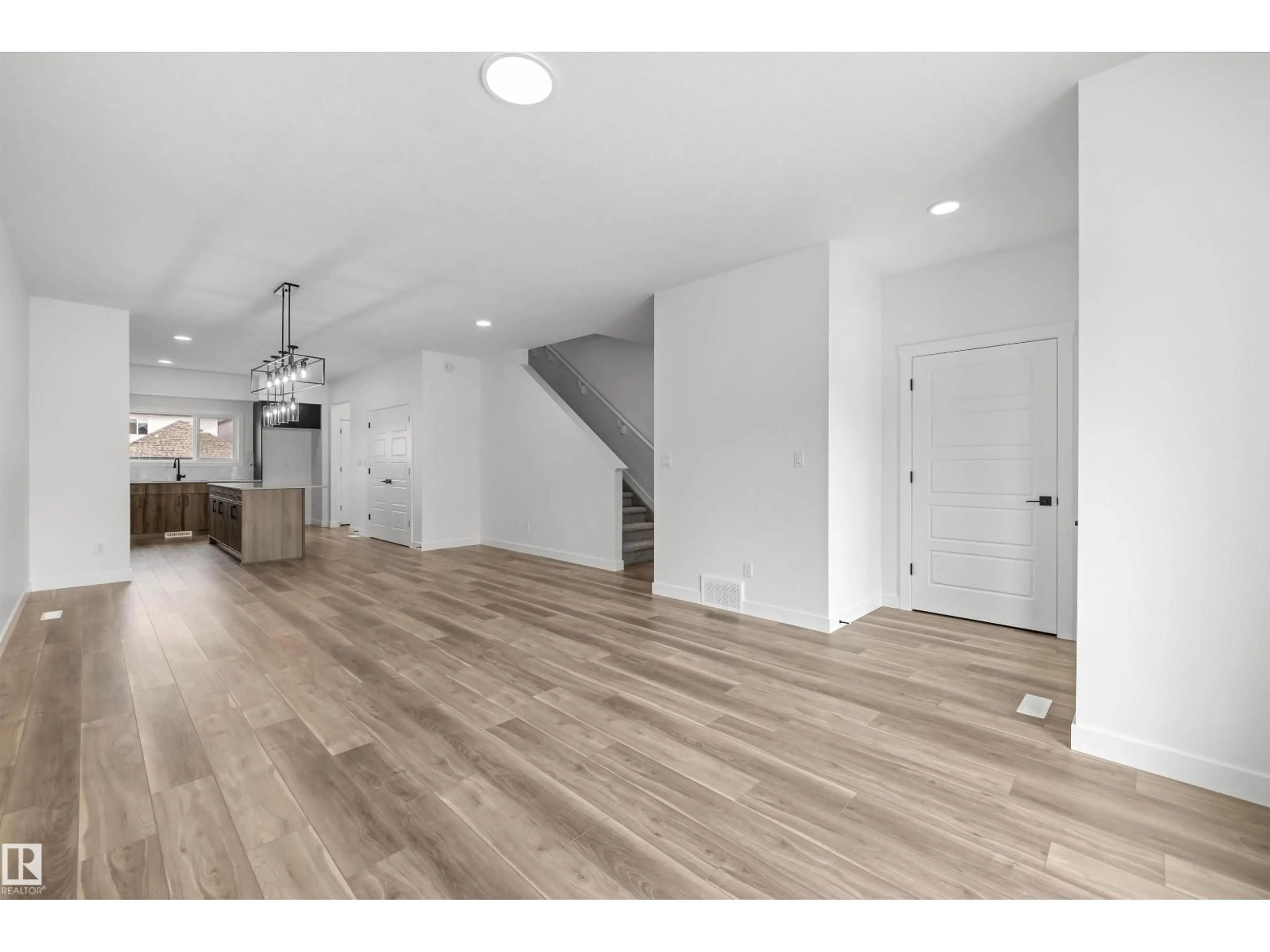 Unknown for 335 SUNLAND WY, Sherwood Park Alberta T8H2Y8