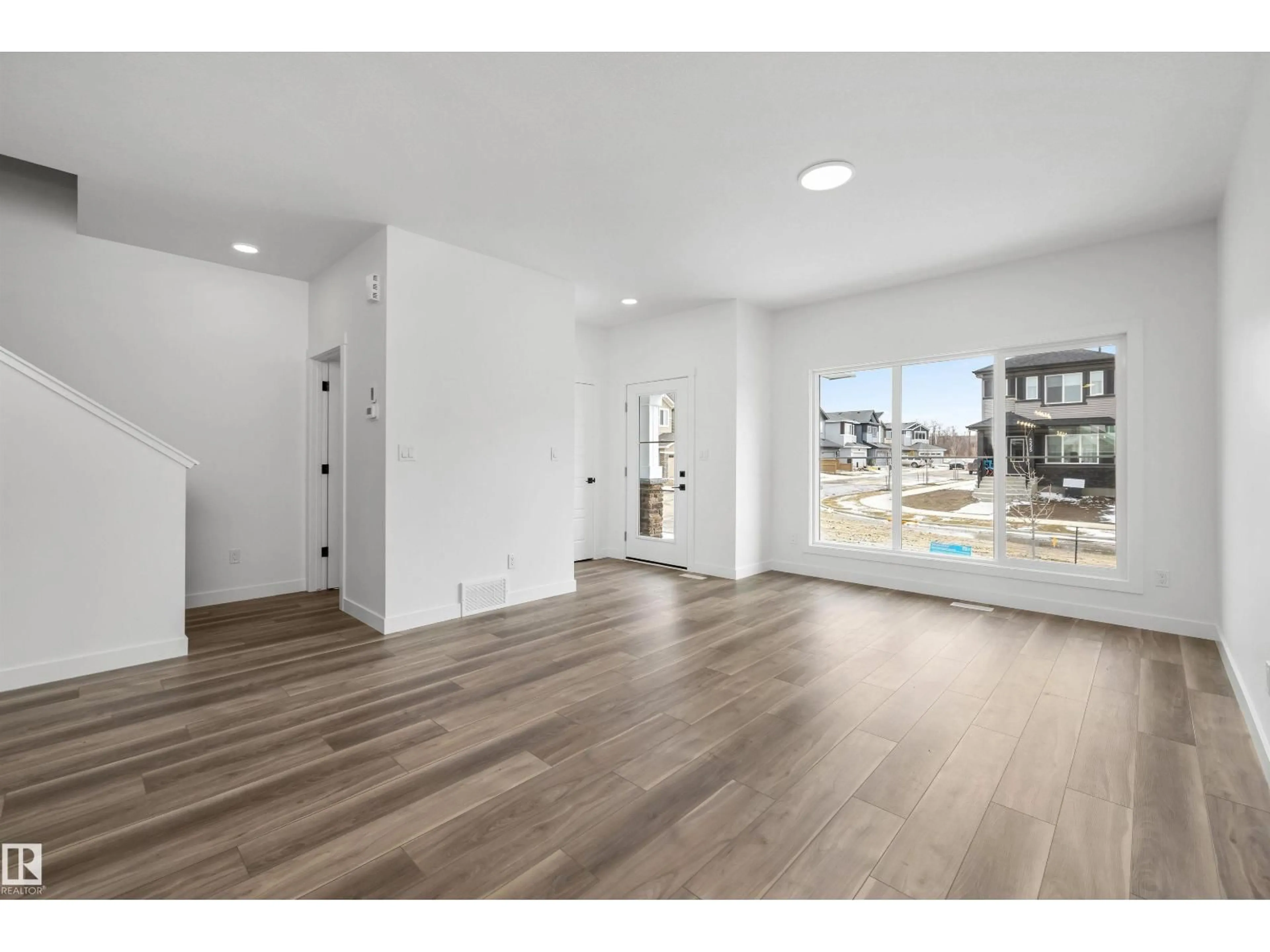 Unknown for 335 SUNLAND WY, Sherwood Park Alberta T8H2Y8