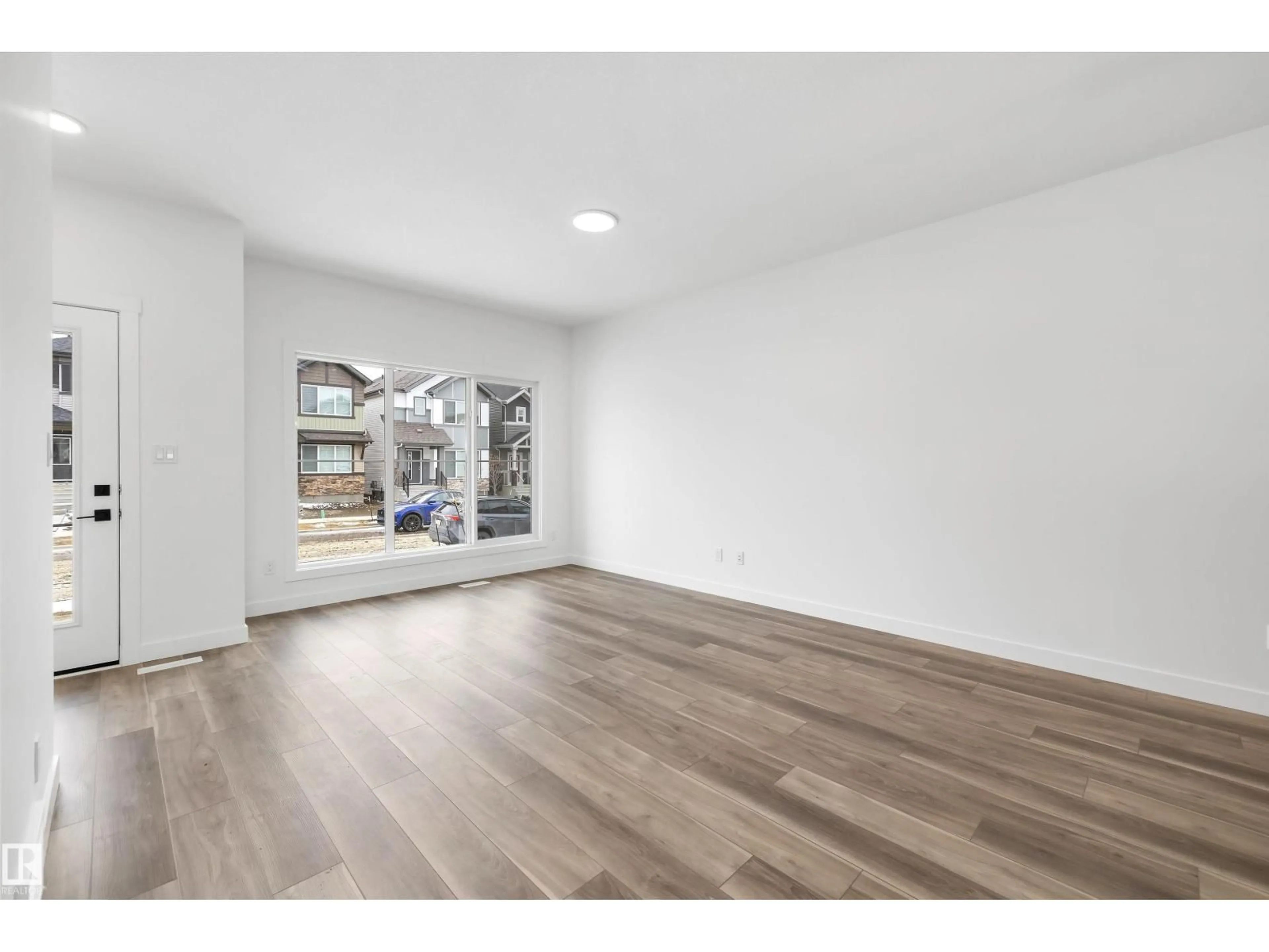 A pic of a room for 335 SUNLAND WY, Sherwood Park Alberta T8H2Y8