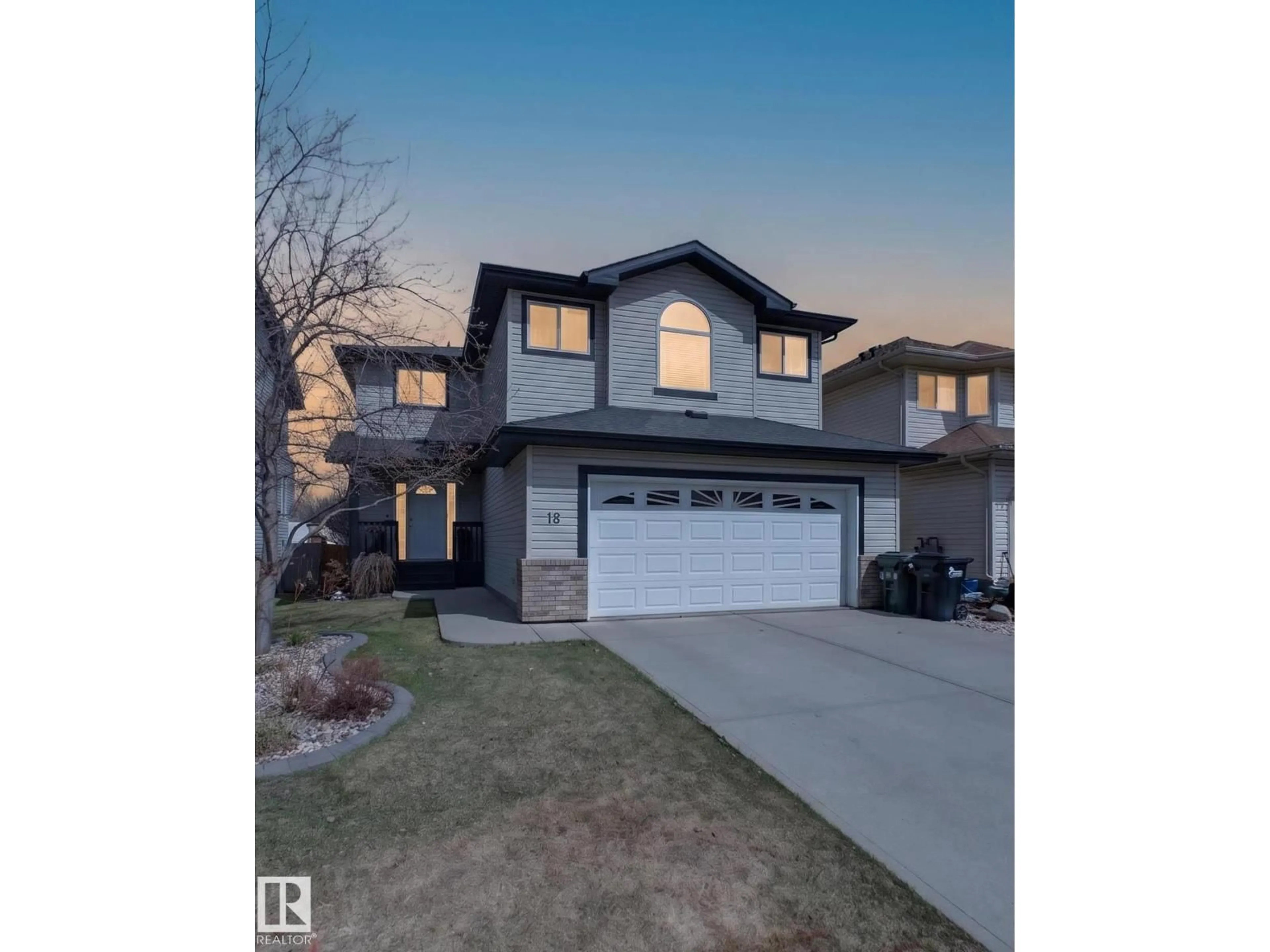 Home with vinyl exterior material, street for 18 FOXBORO RU, Sherwood Park Alberta T8A6M7