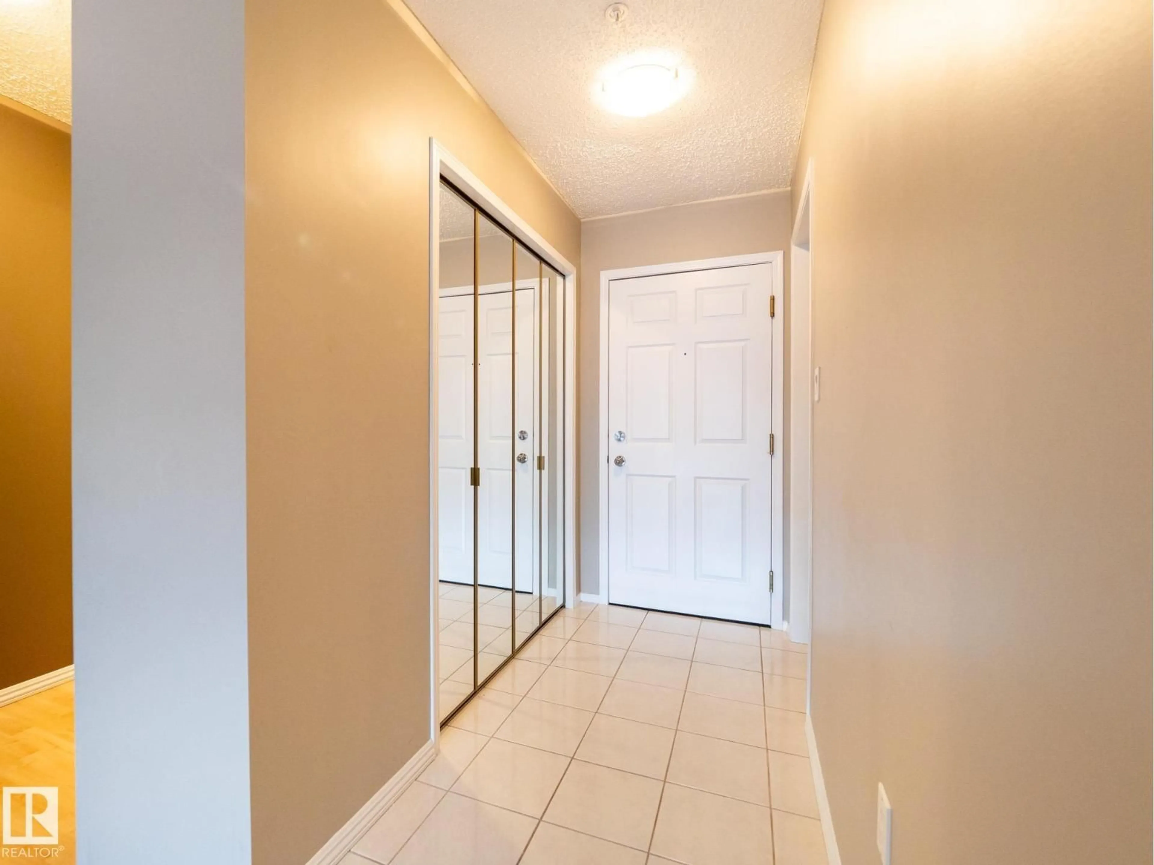 Indoor entryway for 205 - 11716 100 AV, Edmonton Alberta T5K2G3