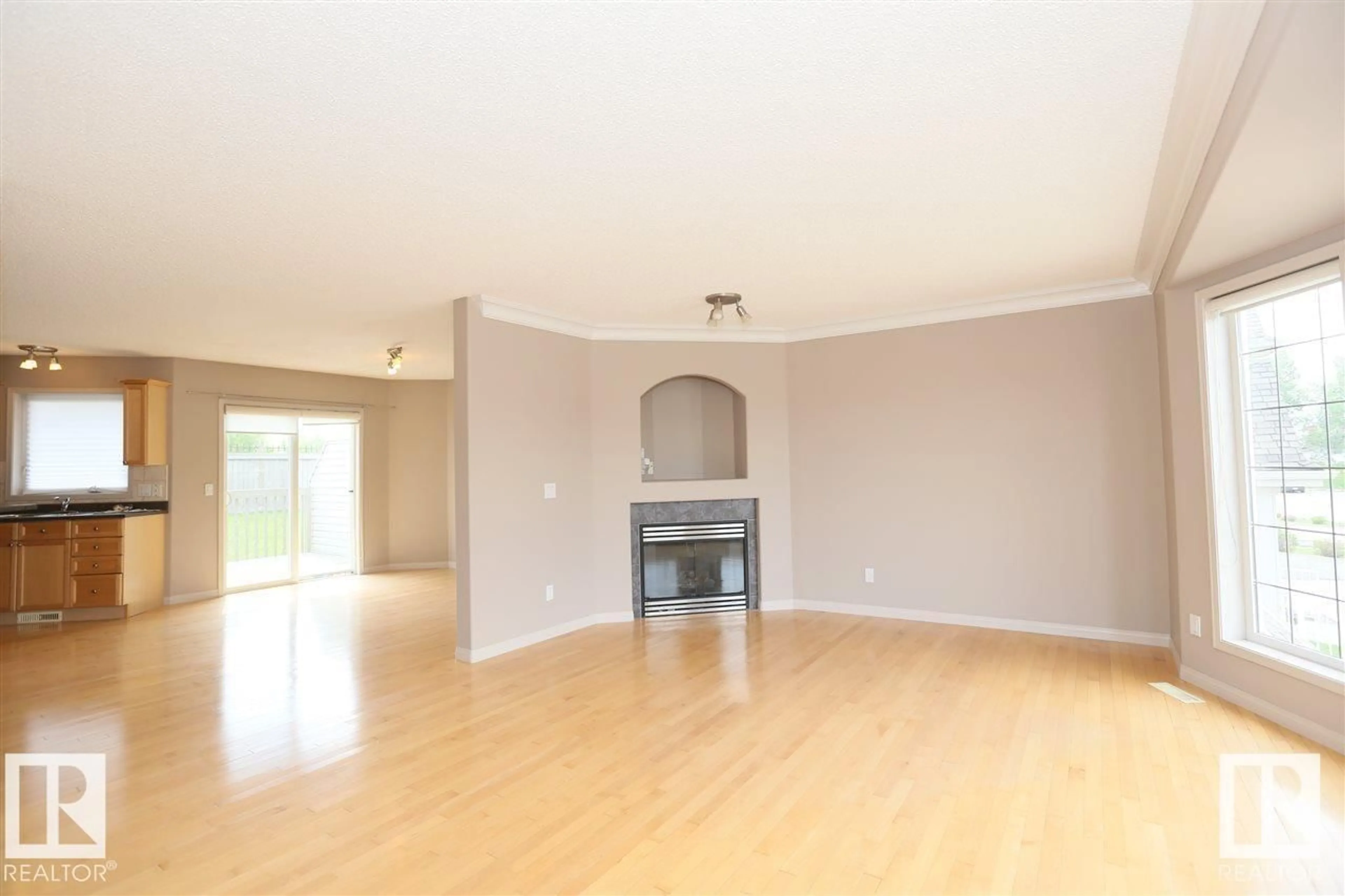 A pic of a room for SW - 10903 8 AV, Edmonton Alberta T6W1G1
