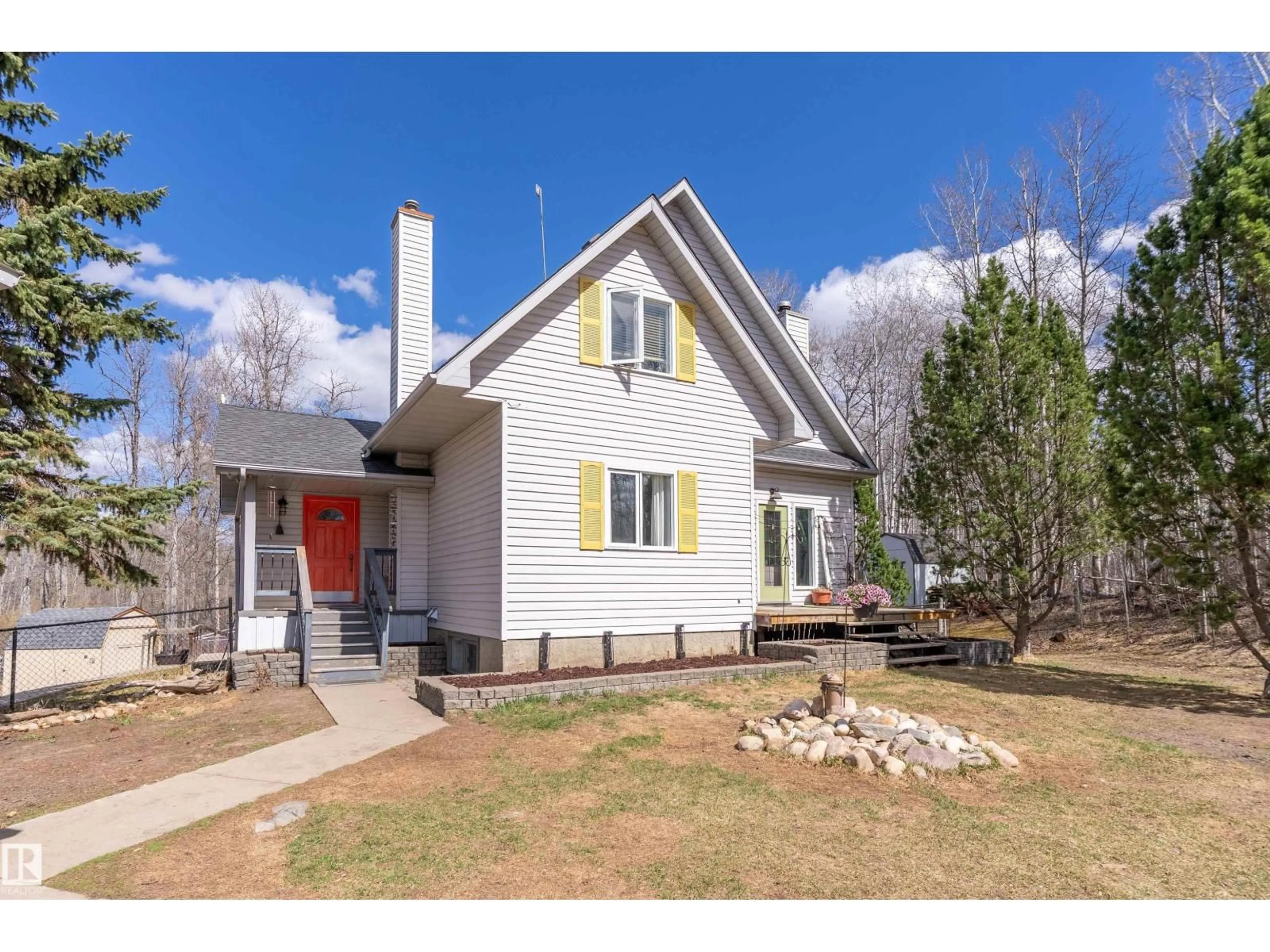 Home with vinyl exterior material, street for #7 - 52437 RGE ROAD 21, Rural Parkland County Alberta T7Y2H1