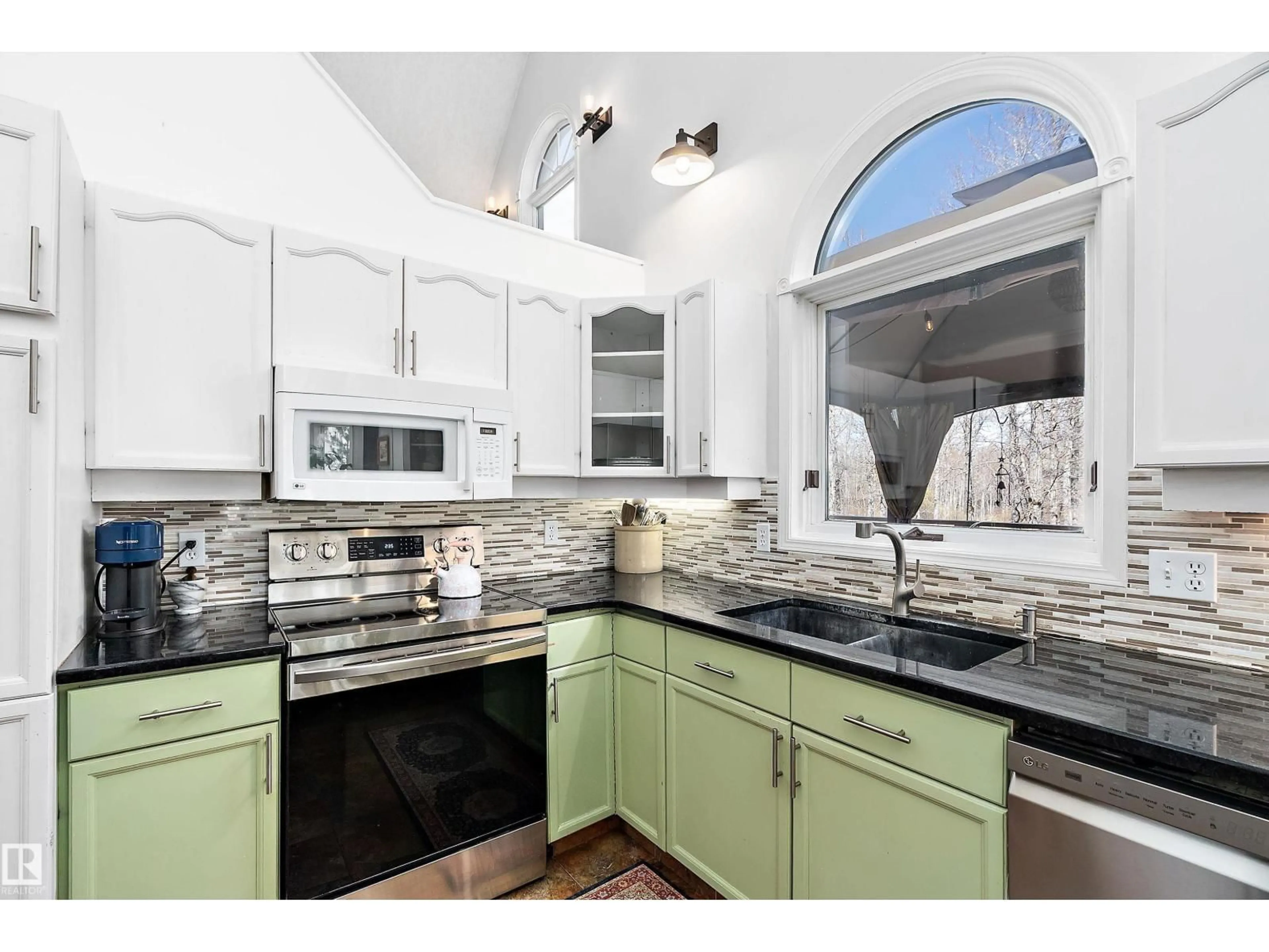 Open concept kitchen, ceramic/tile floor for #7 - 52437 RGE ROAD 21, Rural Parkland County Alberta T7Y2H1