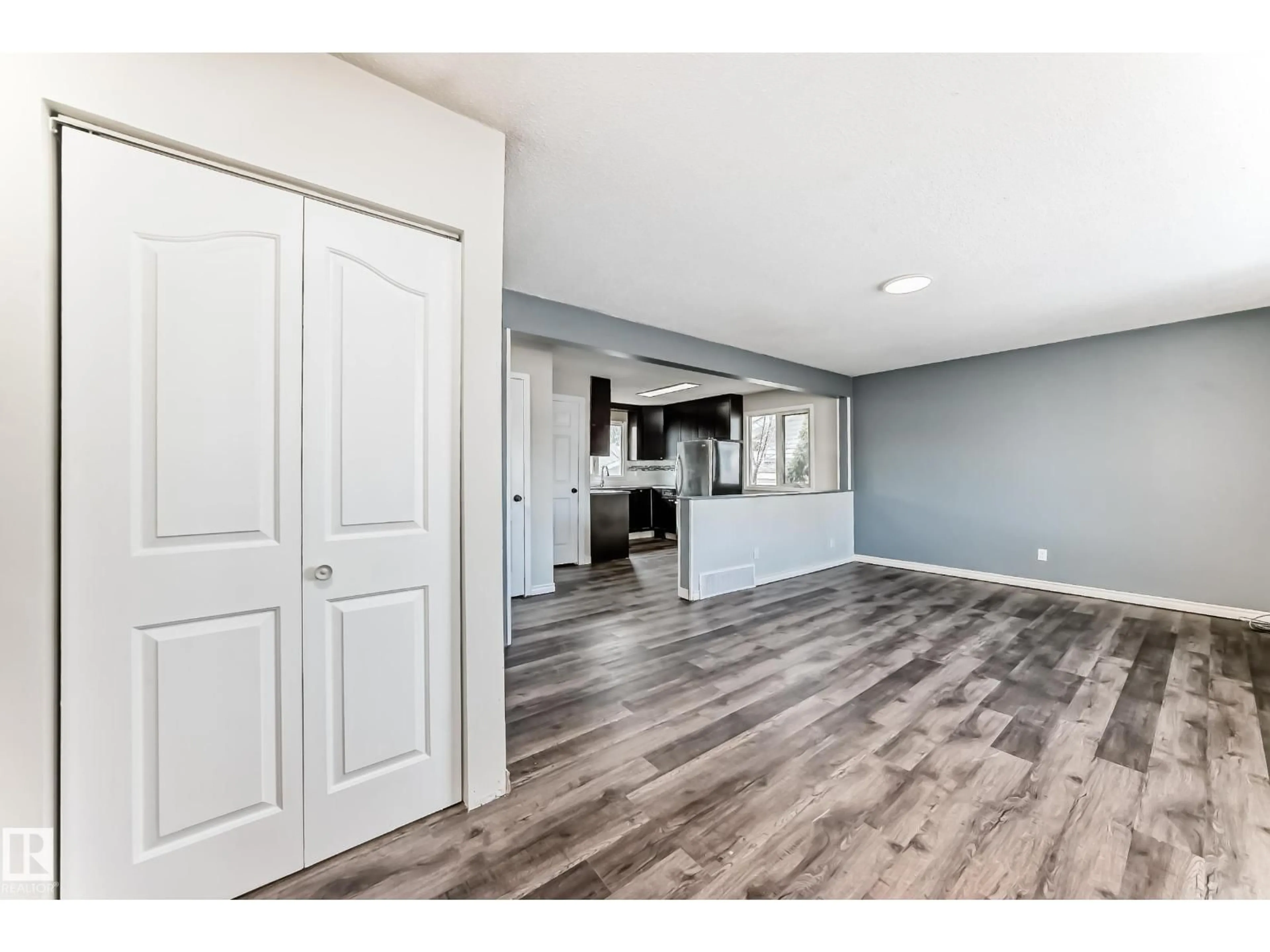 Unknown for 8615 42A AV, Edmonton Alberta T6K1E6